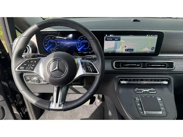 Mercedes-Benz EQV view 12