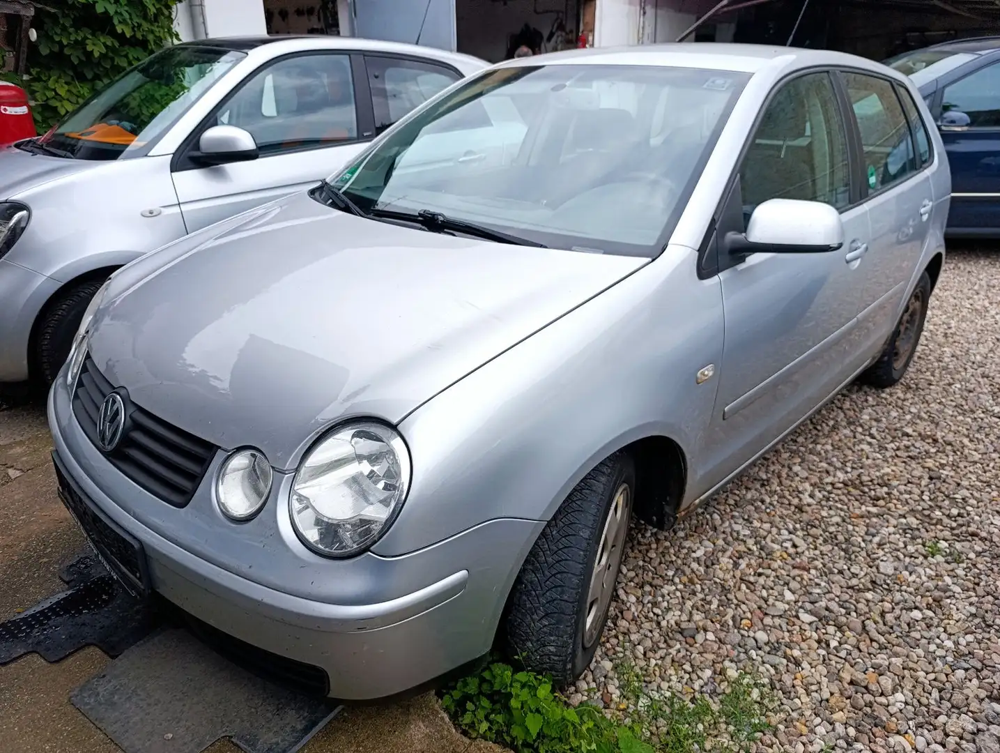 Volkswagen Polo IV Cricket Plateado - 1