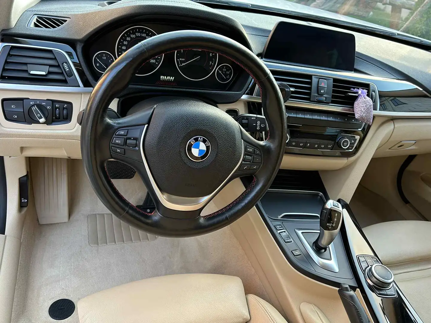 BMW 330 330iA Touring xDrive - 2