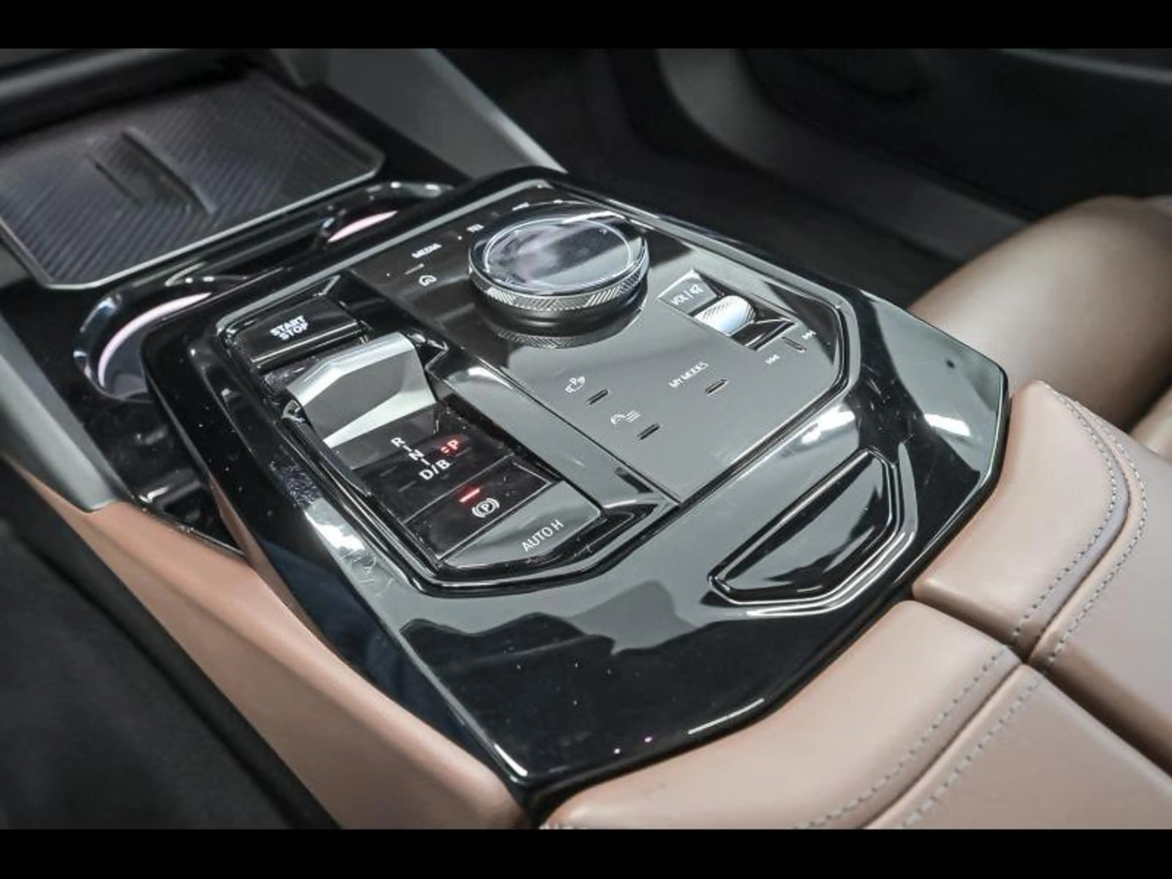 BMW i5 eDrive40 Touring | PACK SPORT M PRO — photo 11