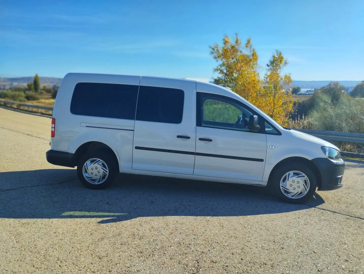 Volkswagen Caddy Furgón PRO Maxi 2.0TDI 4M Blanc - 2