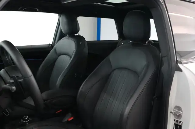 Mini Hatch view 17