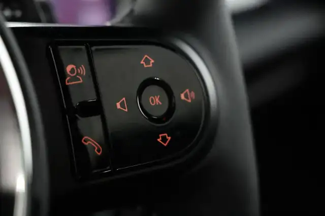 Mini Hatch view 23