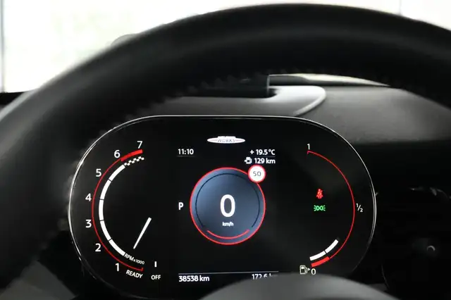 Mini Hatch view 25