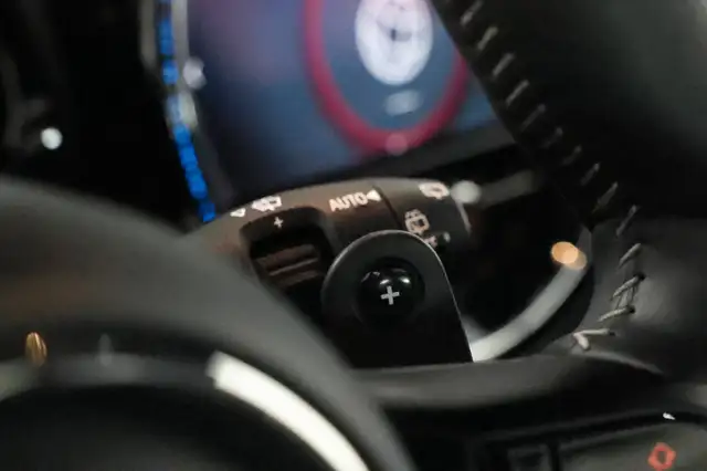 Mini Hatch view 26