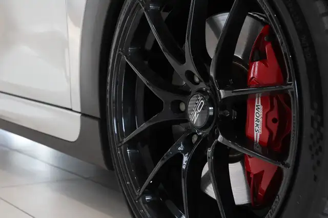 Mini Hatch view 12
