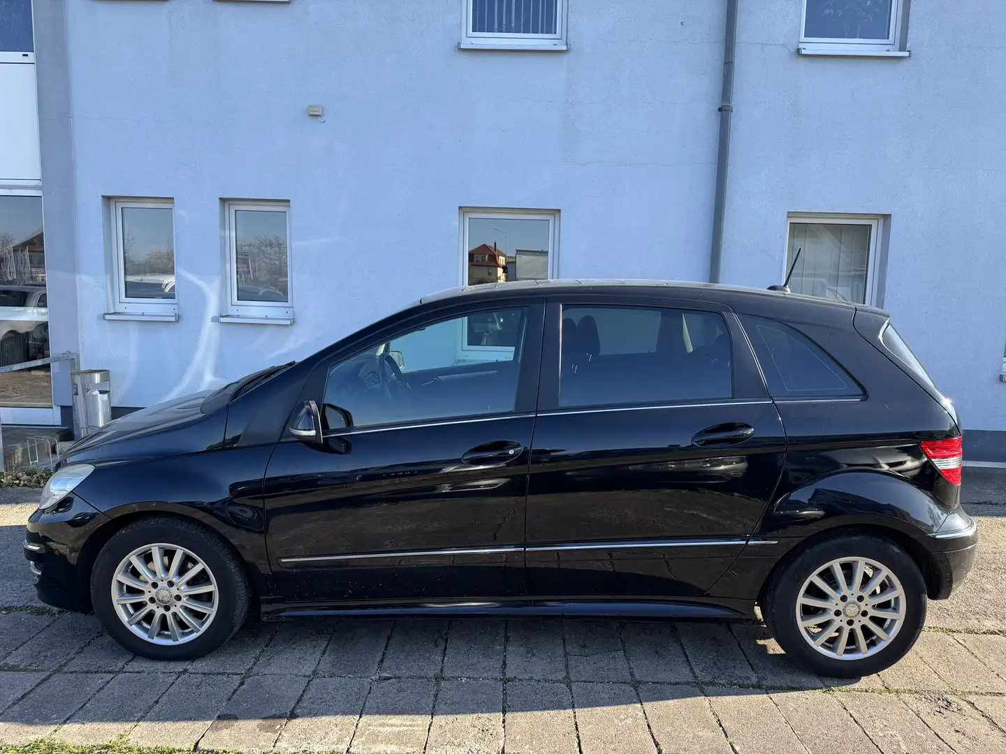 Mercedes-Benz B 180 245.207) Automatik Schwarz - 2