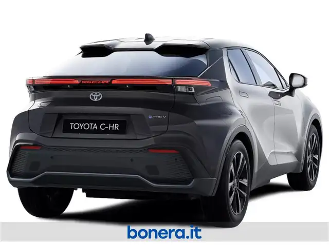 Toyota C-HR view 3