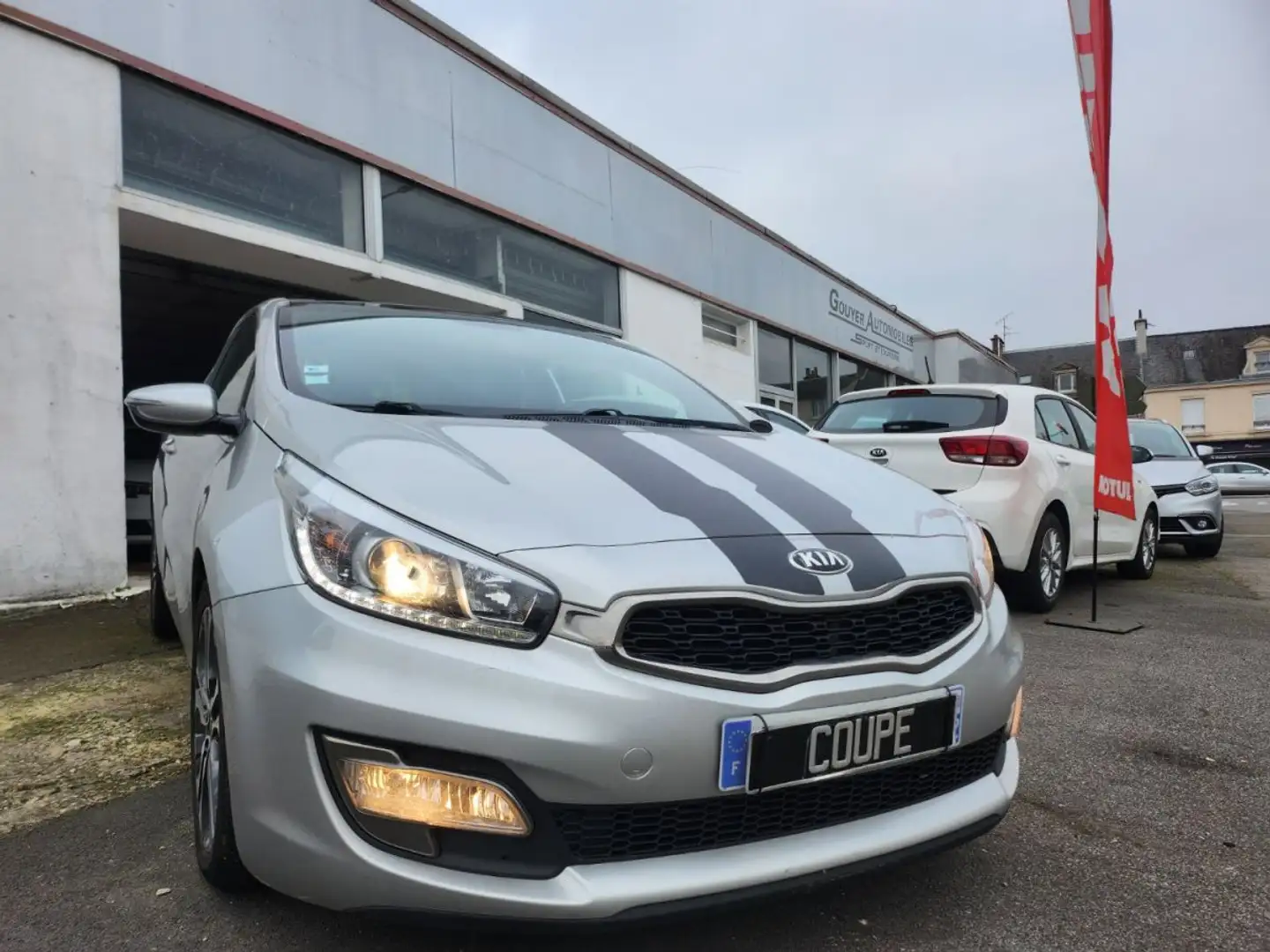 Kia ProCeed / pro_cee'd CRDI DYNAMIQUE Gris - 1