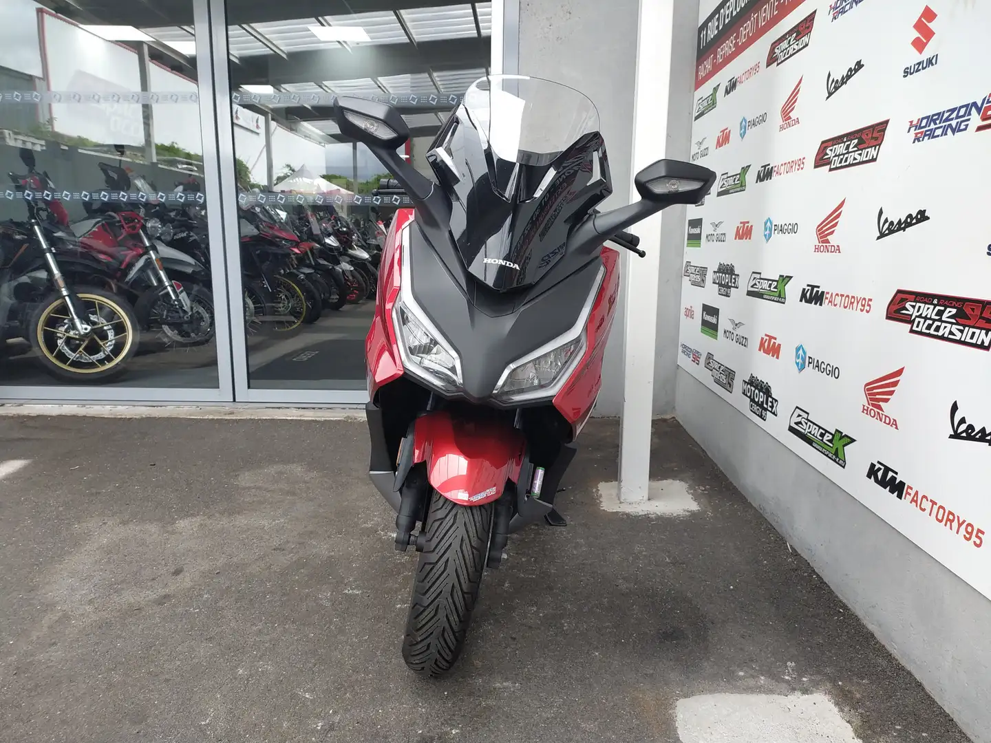 Honda Forza 350 Rouge - 2