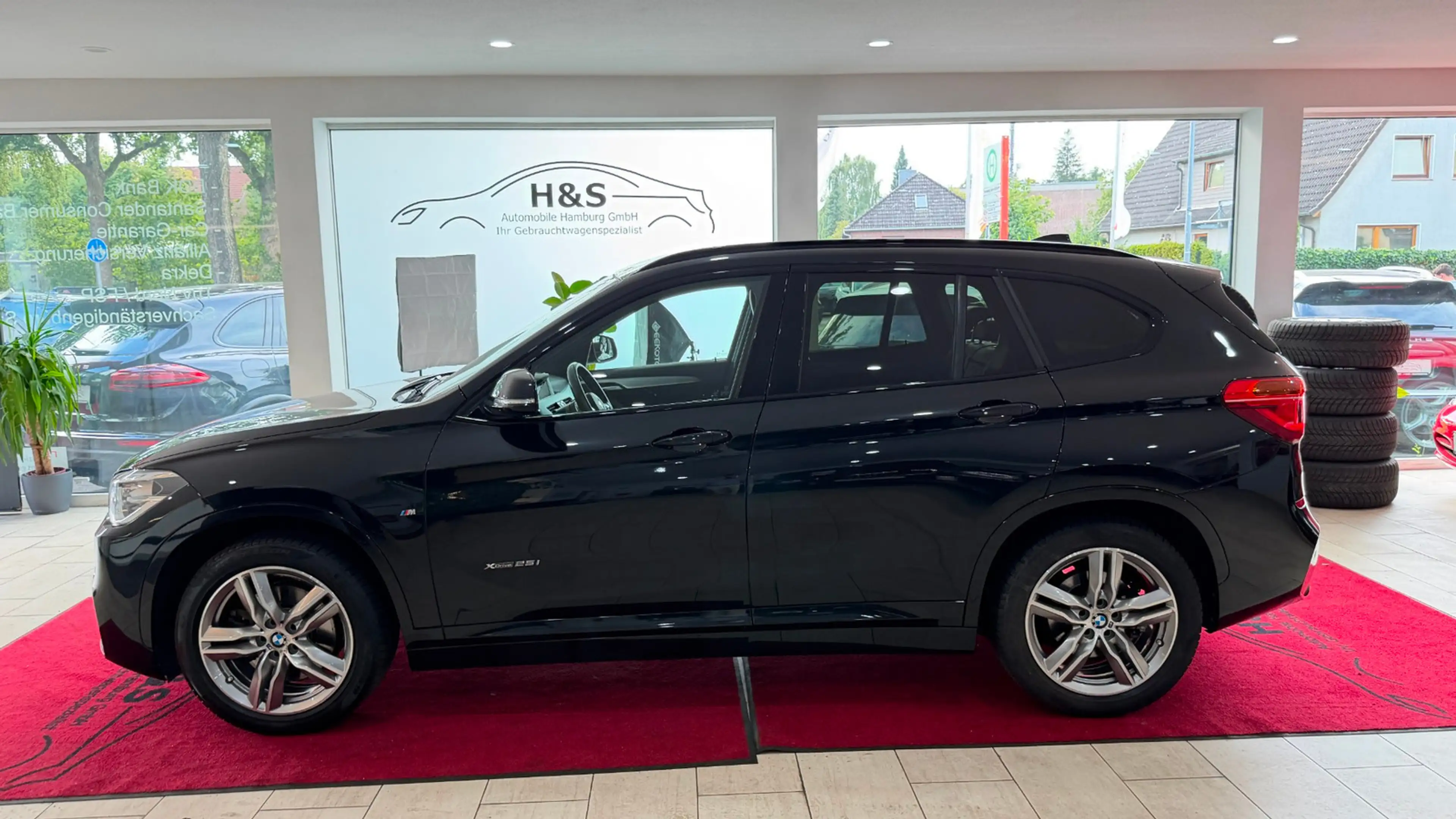 BMW X1 xDrive 25 i M Sport AHK*NAVI — photo 2