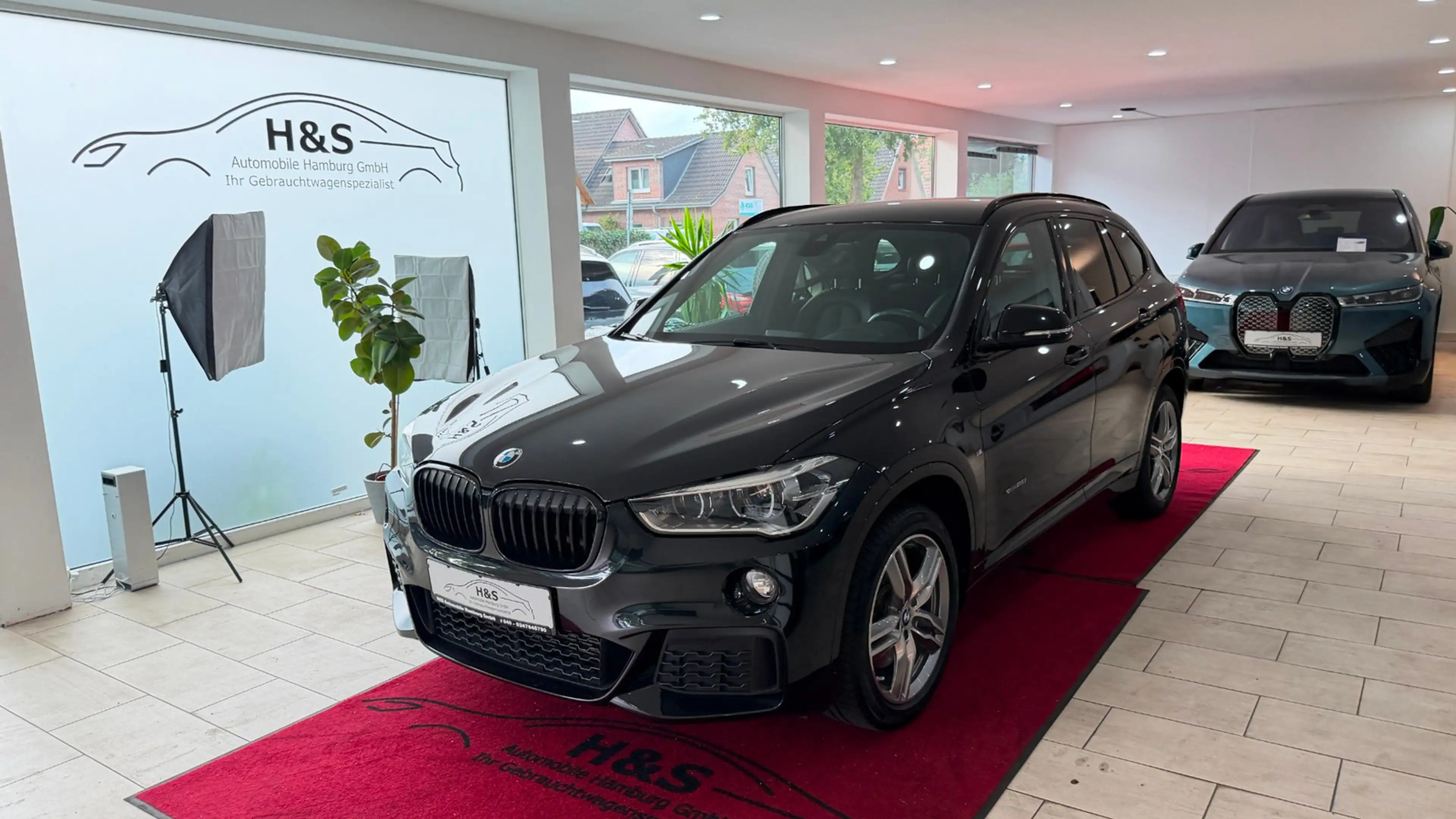 BMW X1 xDrive 25 i M Sport AHK*NAVI — photo 3