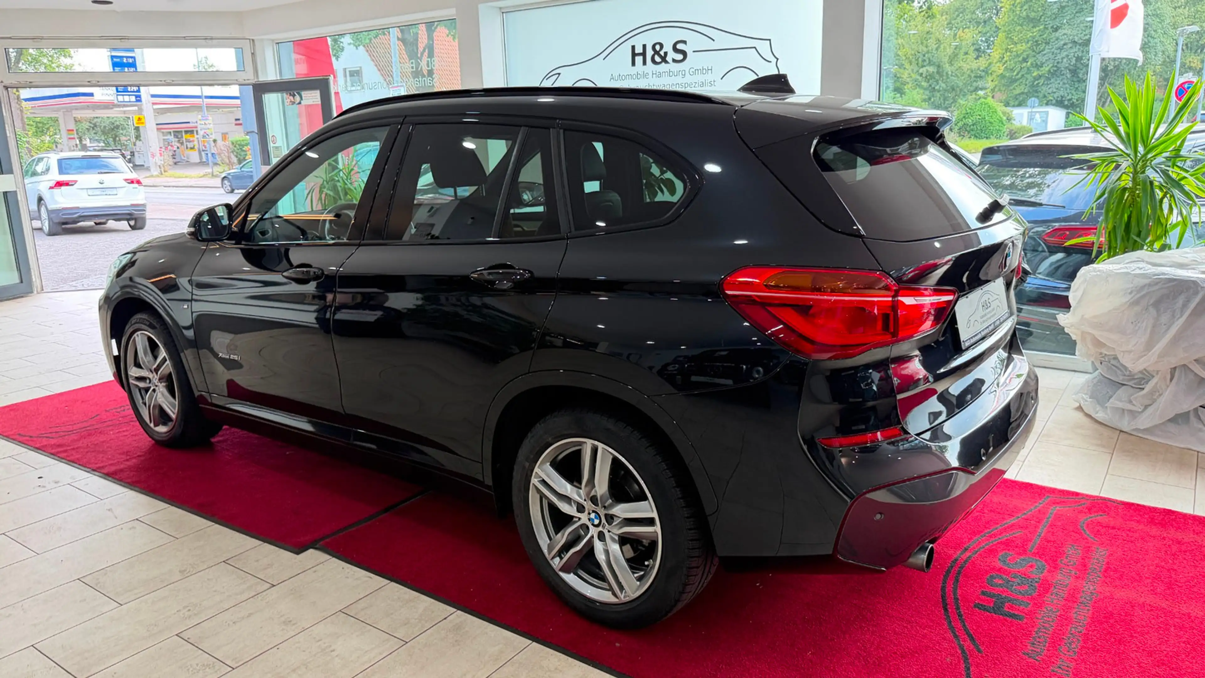 BMW X1 xDrive 25 i M Sport AHK*NAVI — photo 4