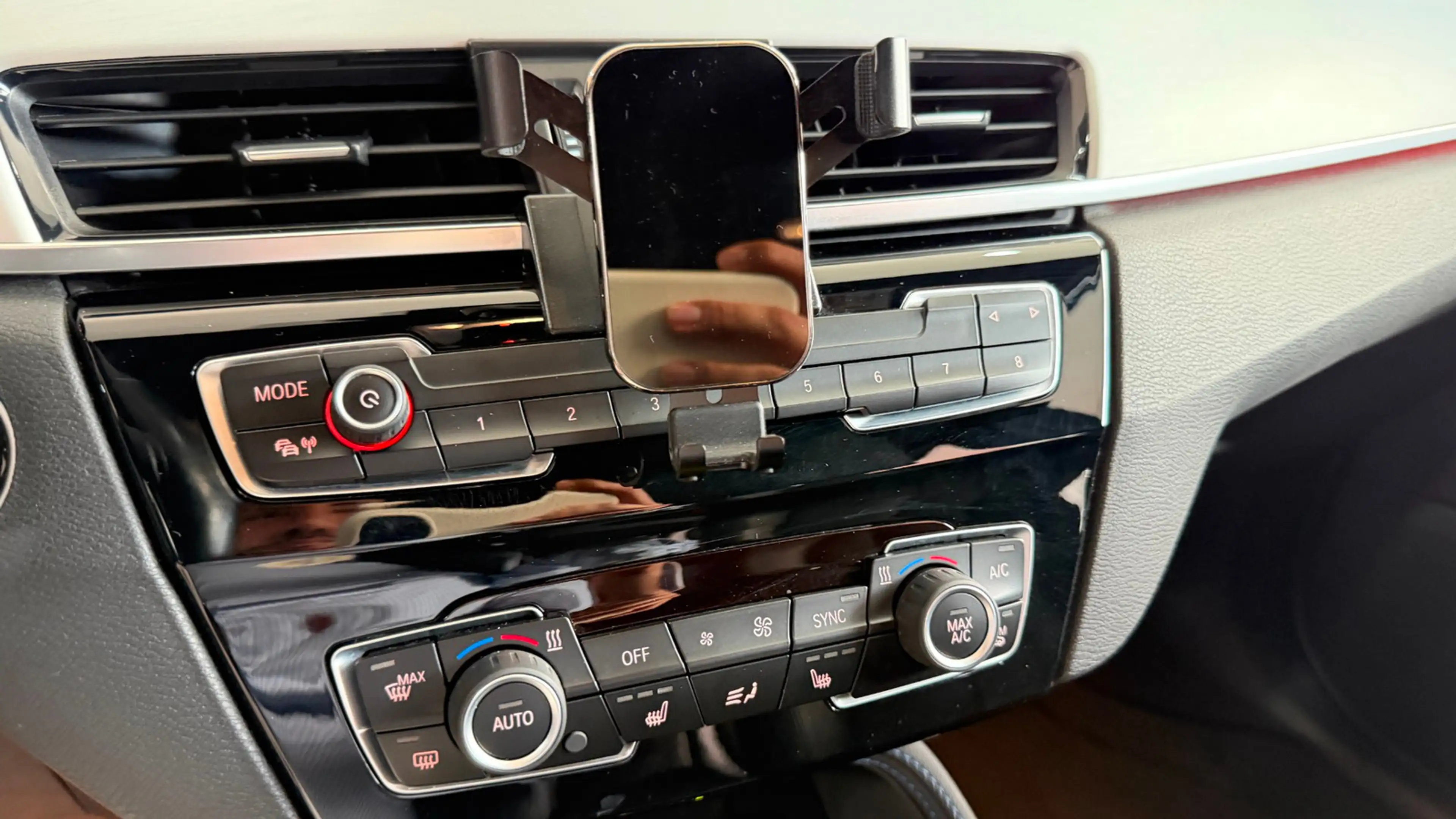 BMW X1 xDrive 25 i M Sport AHK*NAVI — photo 23