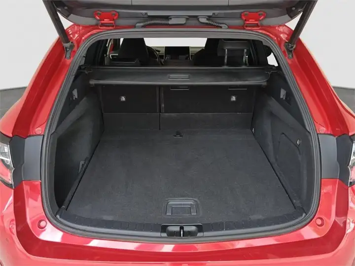 Toyota Auris 2023, foto 10