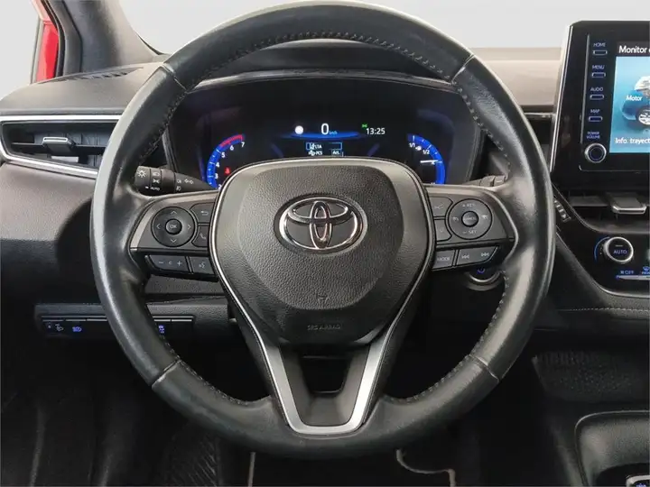 Toyota Auris 2023, foto 13