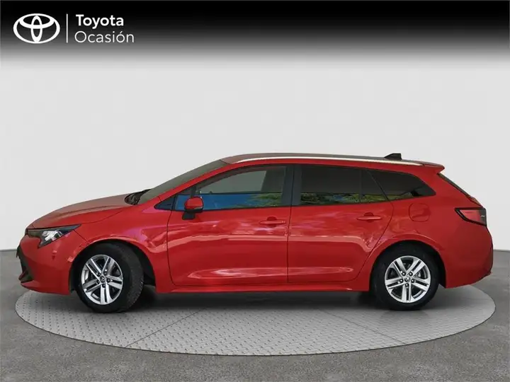 Toyota Auris 2023, foto 3