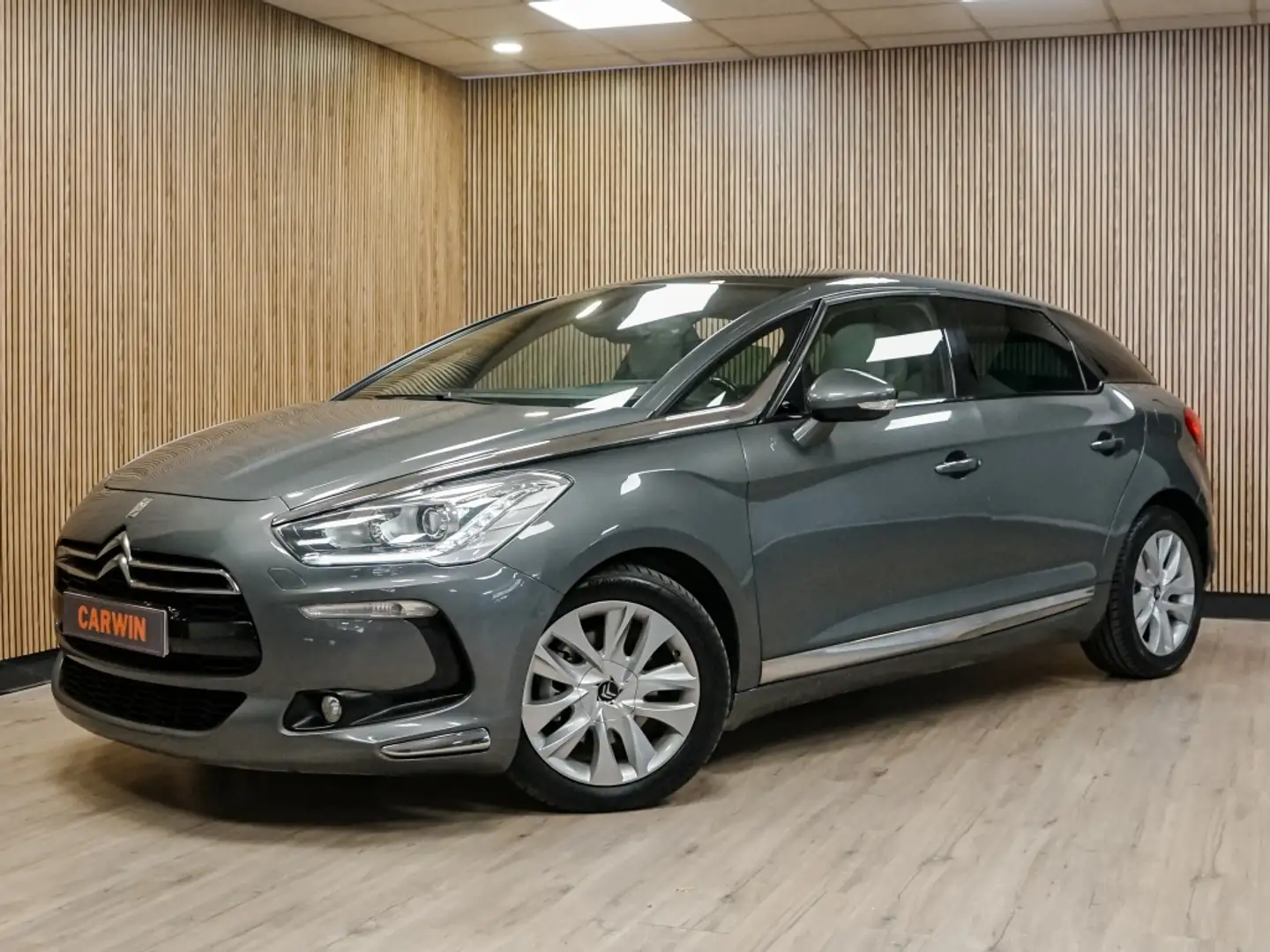 Citroen DS5 1.6e-HDi Style ETG6 115 Grijs - 1