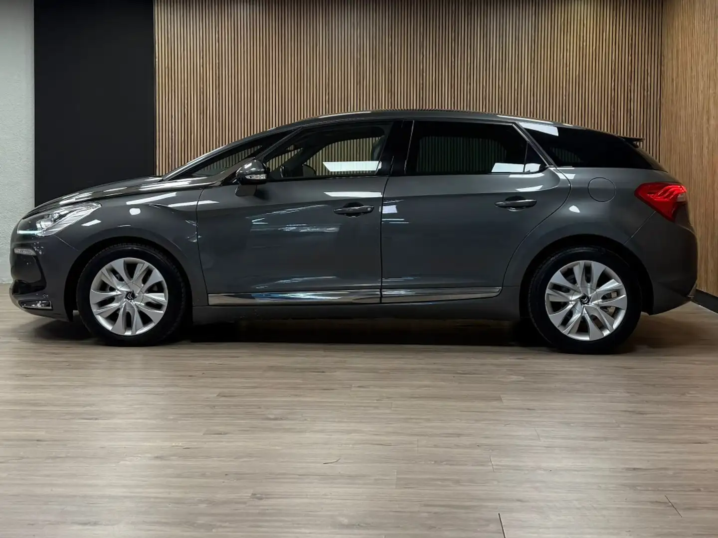 Citroen DS5 1.6e-HDi Style ETG6 115 Gris - 2