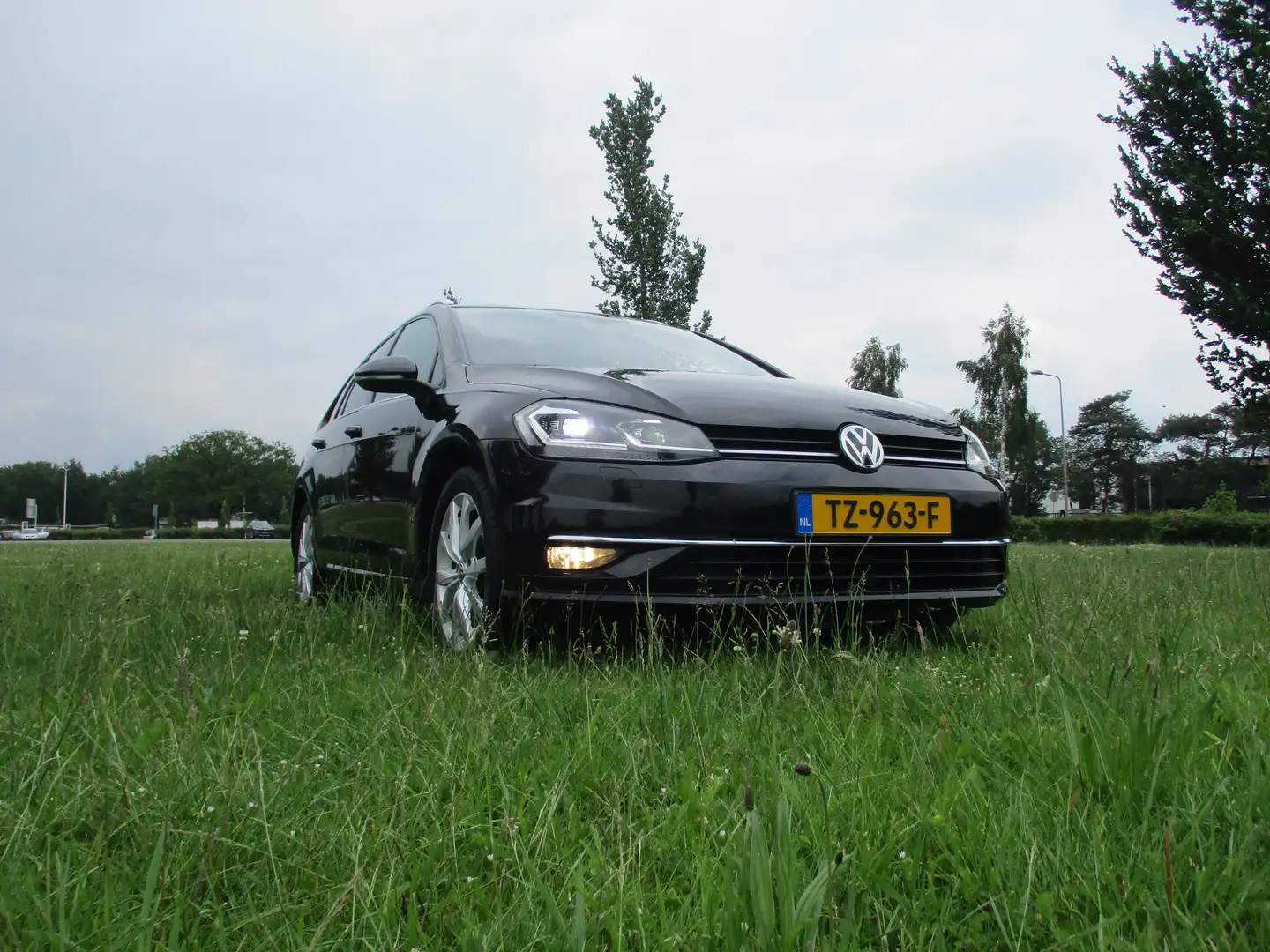 Volkswagen Golf Variant 1.5 TSI HL Bns R Zwart - 2