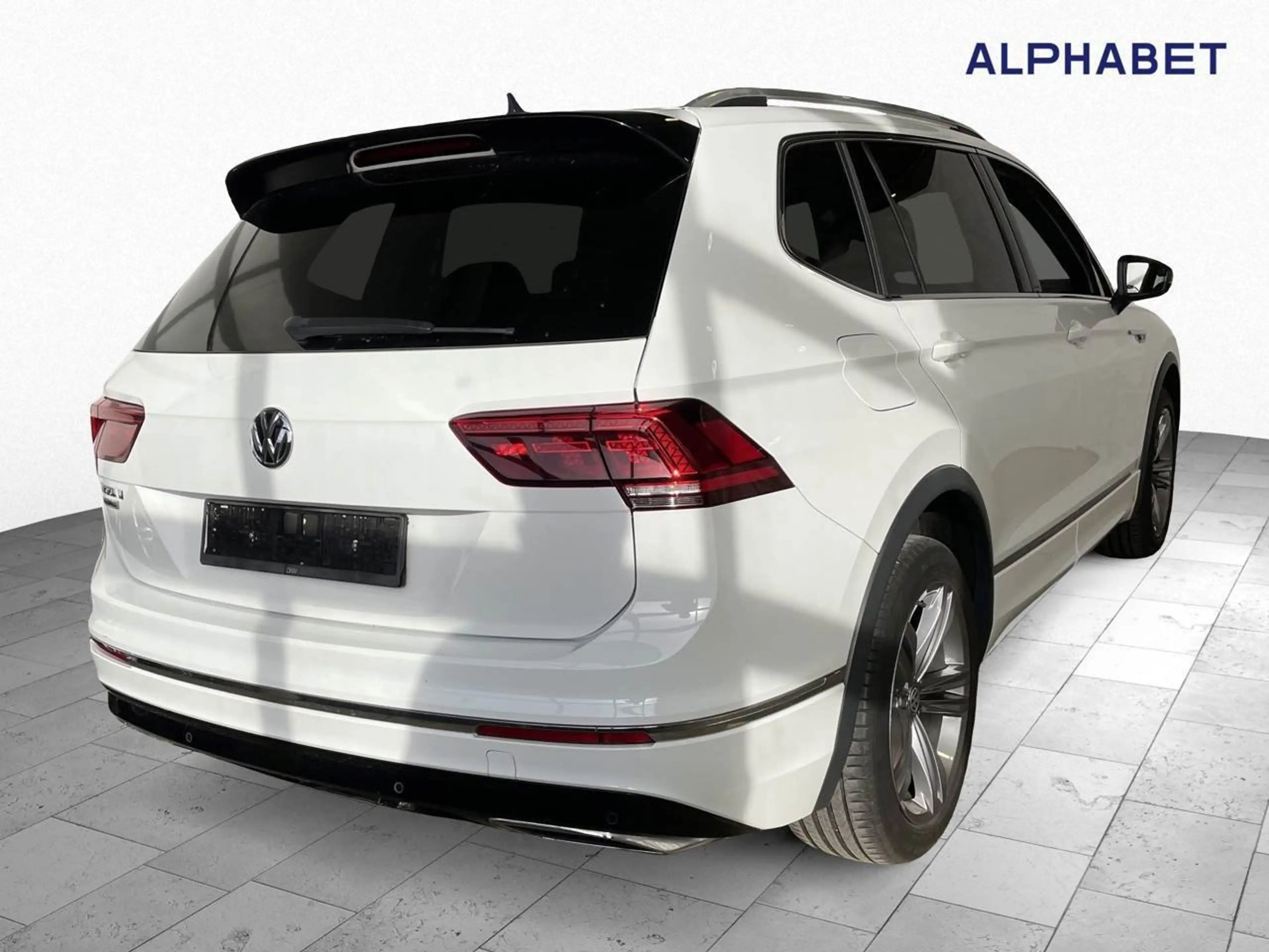 Volkswagen Tiguan Allspace 2.0 TDI Comfortline R-Line AID — photo 5