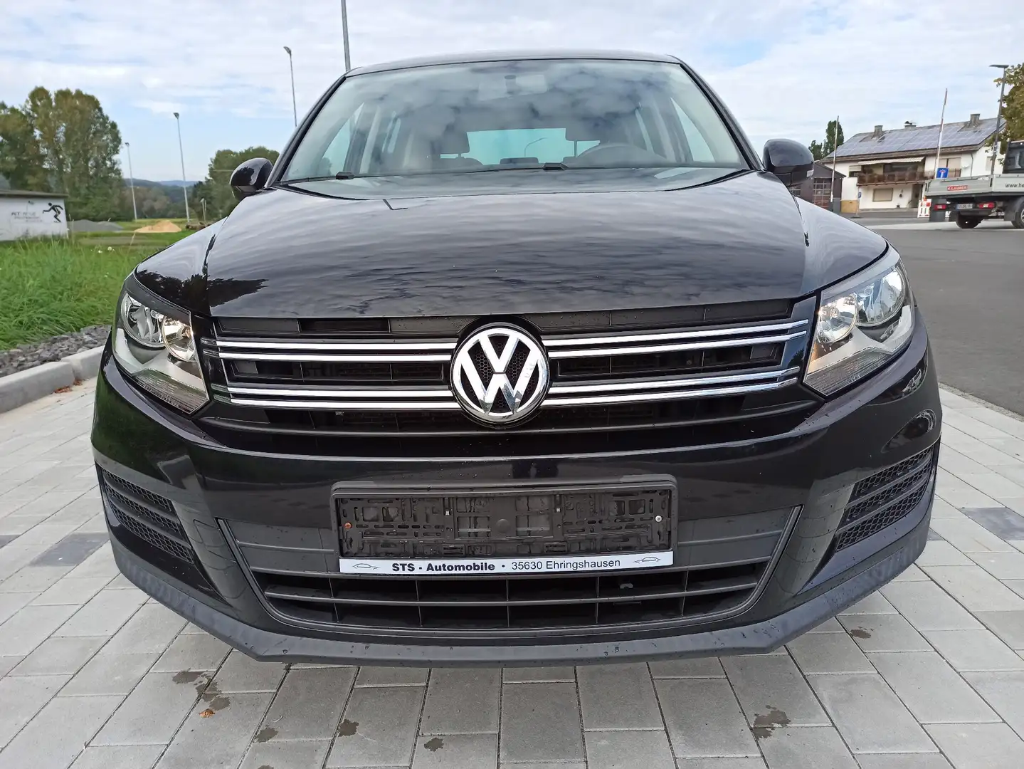 Volkswagen Tiguan 1,4 TSI Trend Klima Temp TÜV/Reifen/Bremsen neu Schwarz - 2