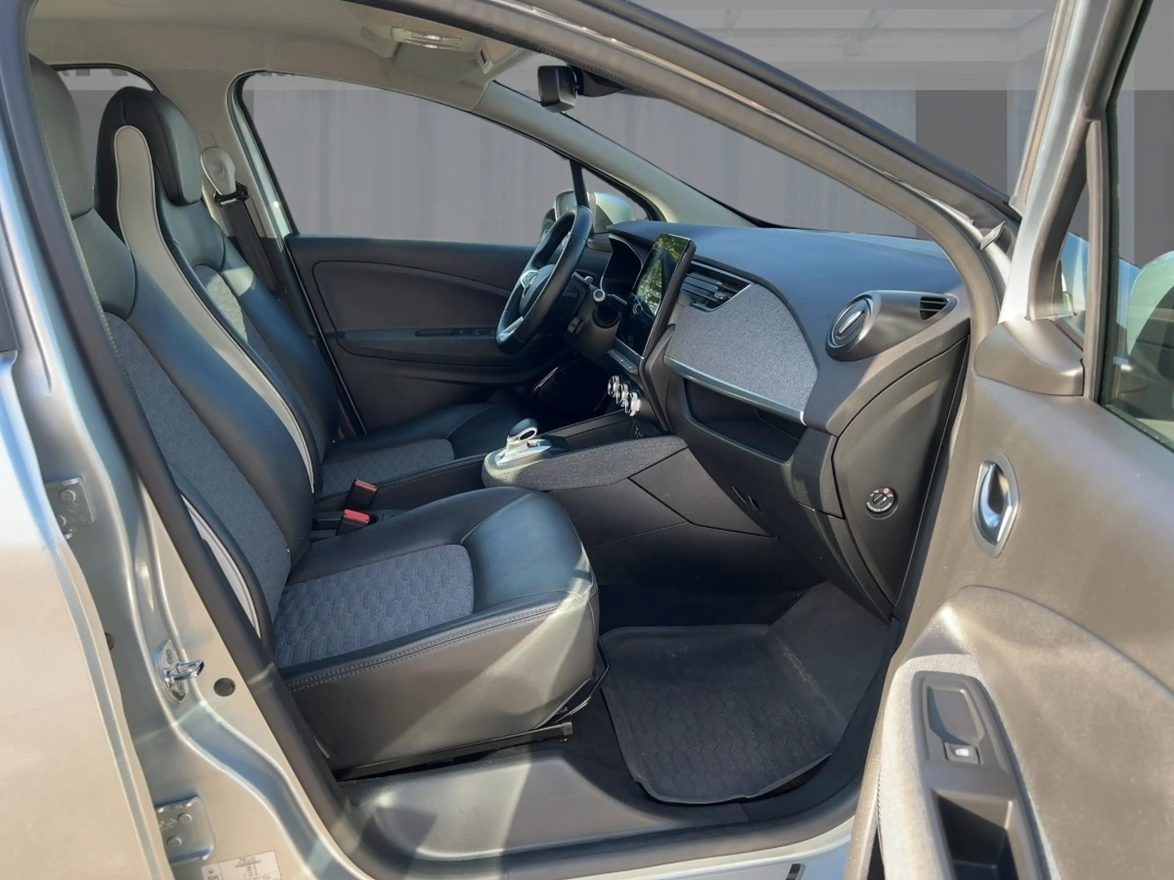 Renault ZOE R135/ EV50 Techno — photo 8