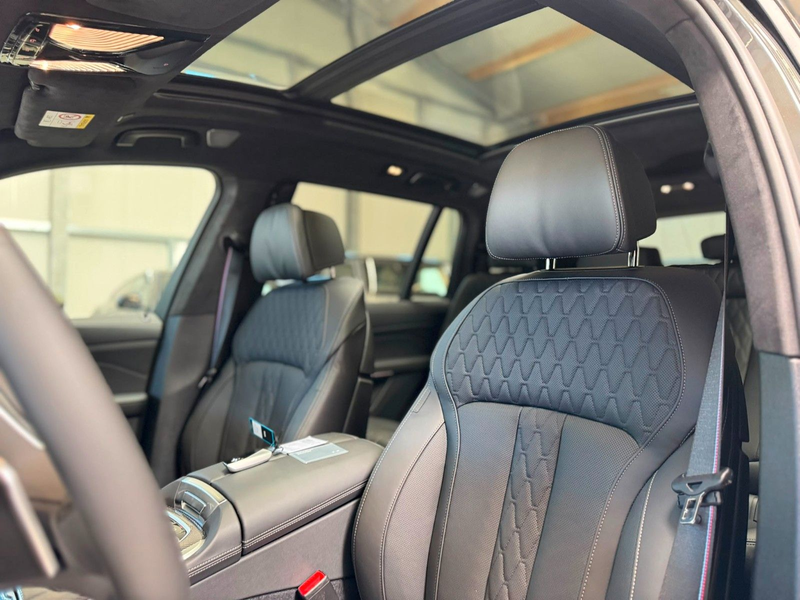 BMW X7 xDrive 40d M Sport PRO B&W SKY EXCLUSIVE FULL — photo 11
