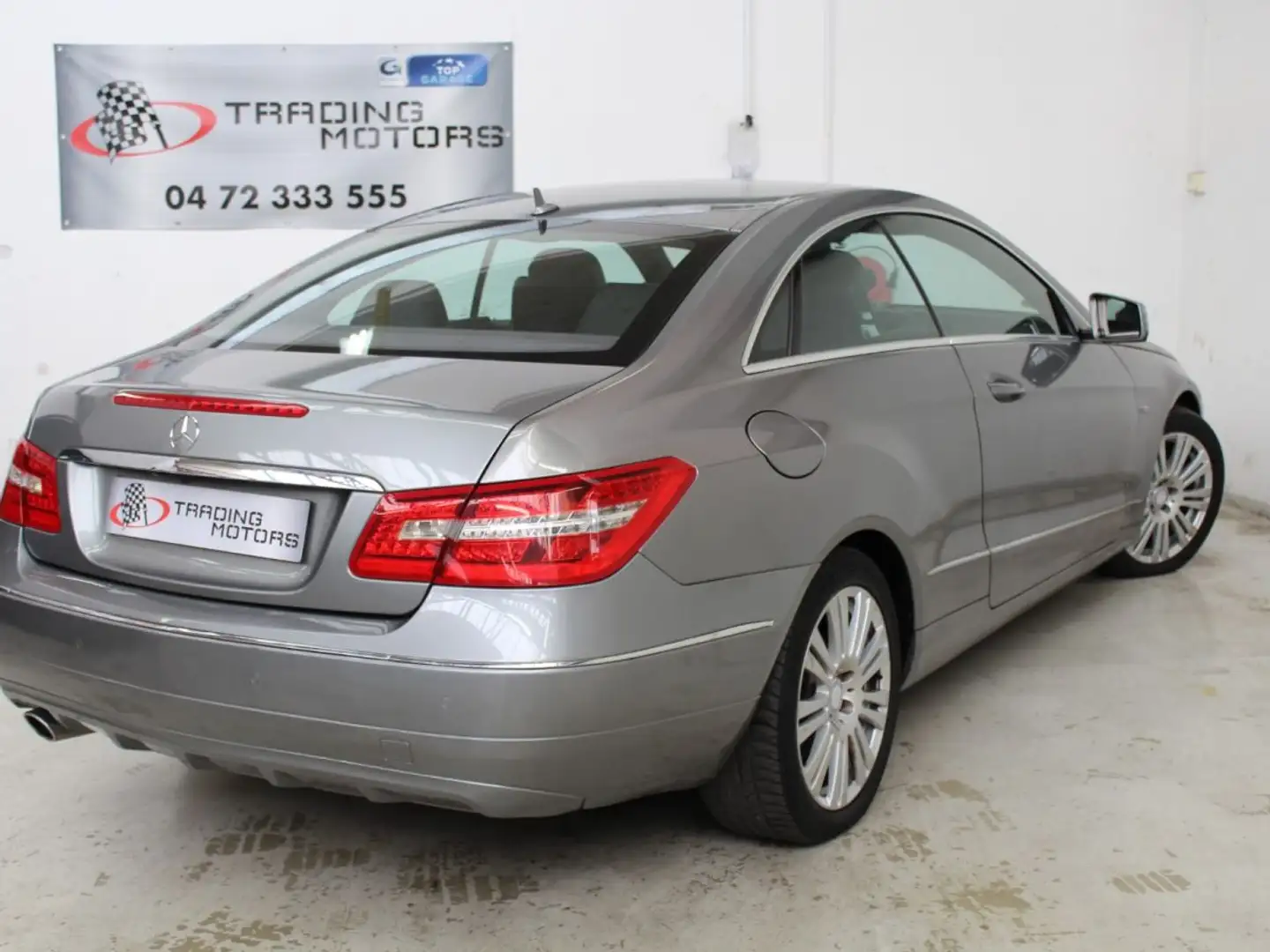 Mercedes-Benz E 250 250 CDI BlueEfficiency Gris - 2