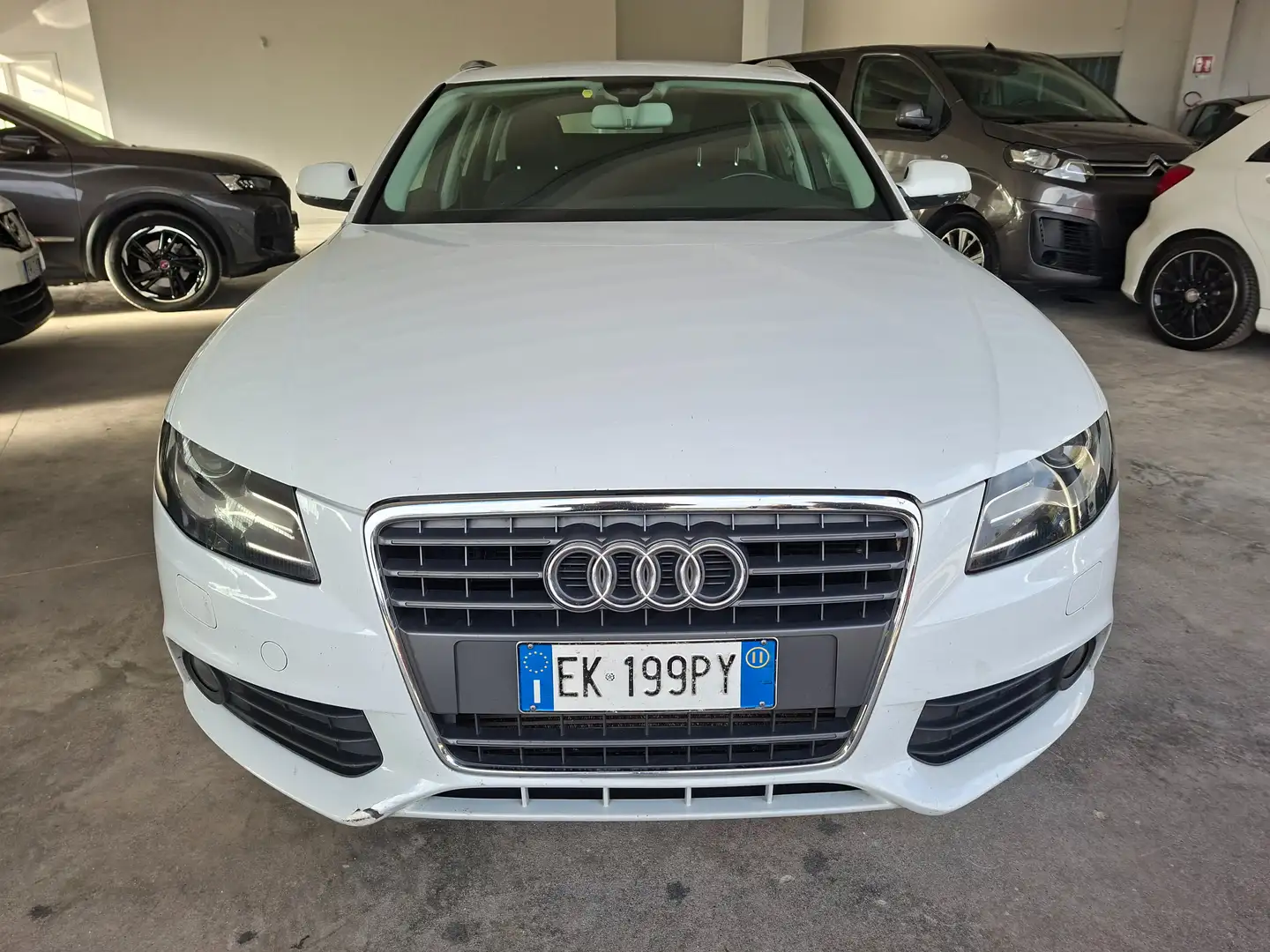 Audi A4 2.0 TDI AUTOMATICO Weiß - 2