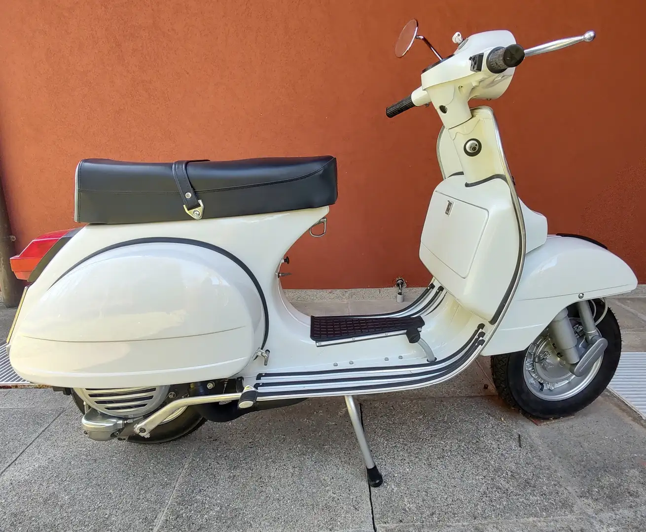 Vespa P 200 E Bianco - 1