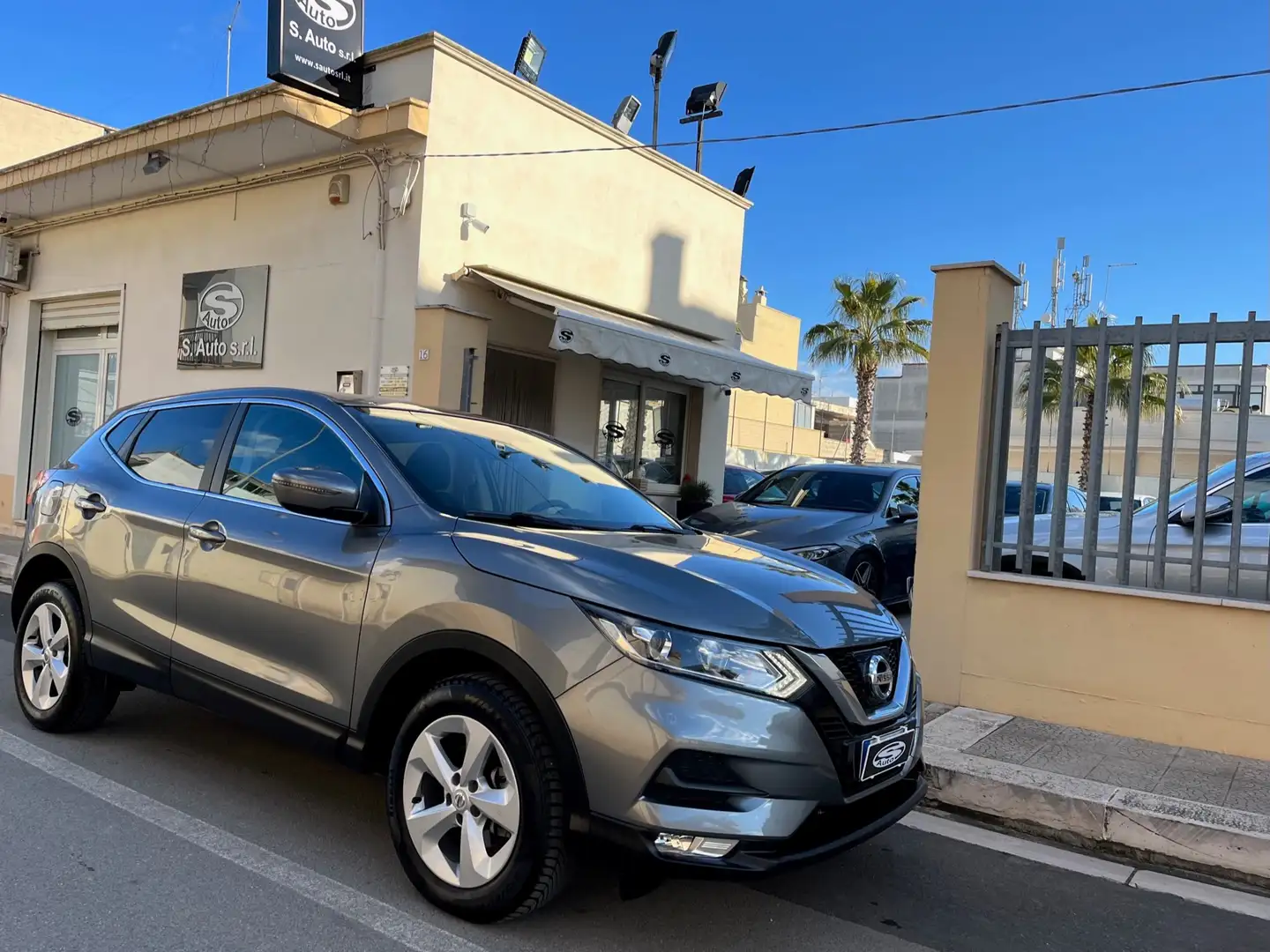 Nissan Qashqai 1.6 dCi Aut. *NAVI RETROCAM* Grigio - 1