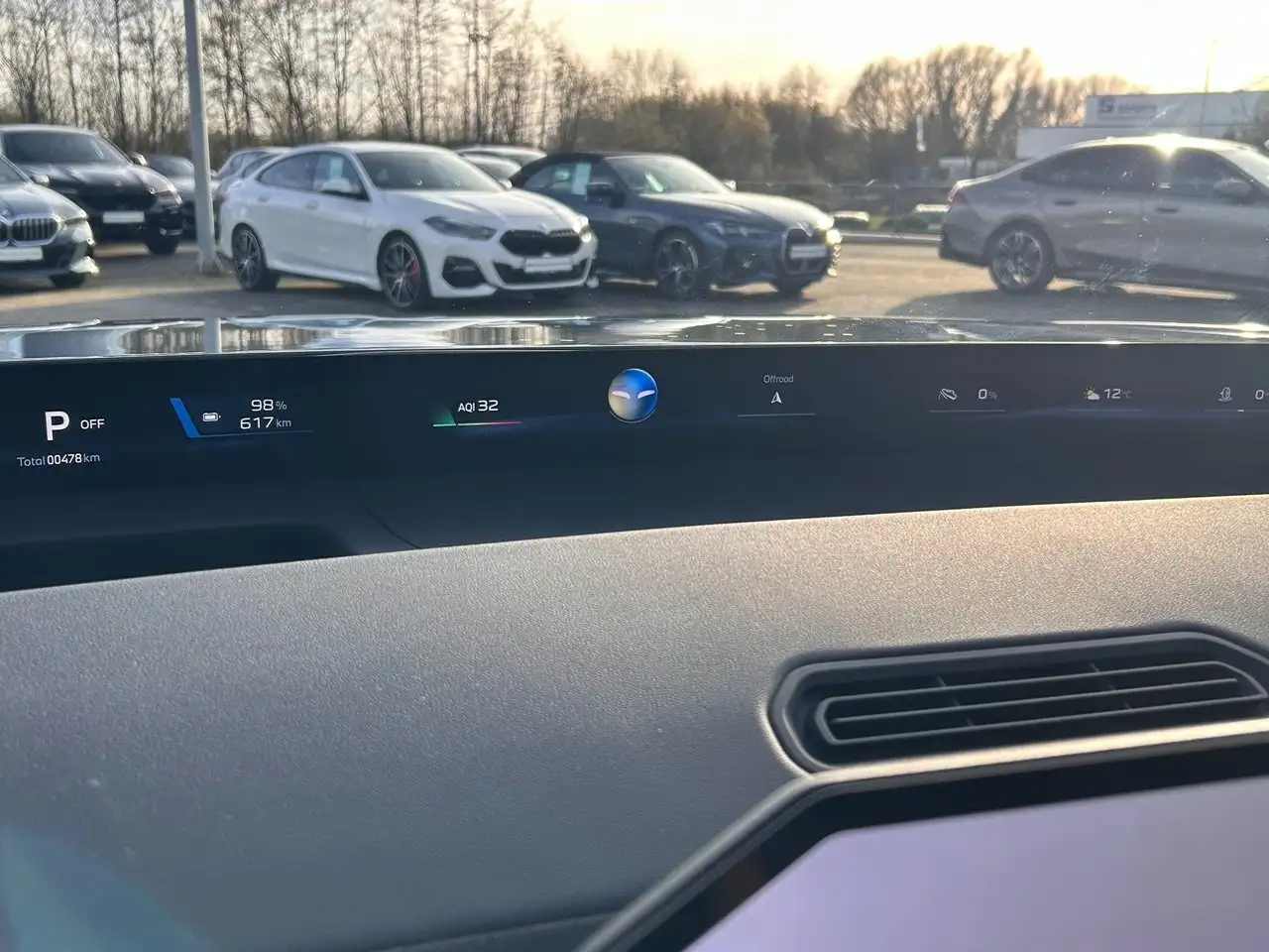 BMW iX3 50 xDrive / Autobahn-Ass. / AHK / Indvidual 14