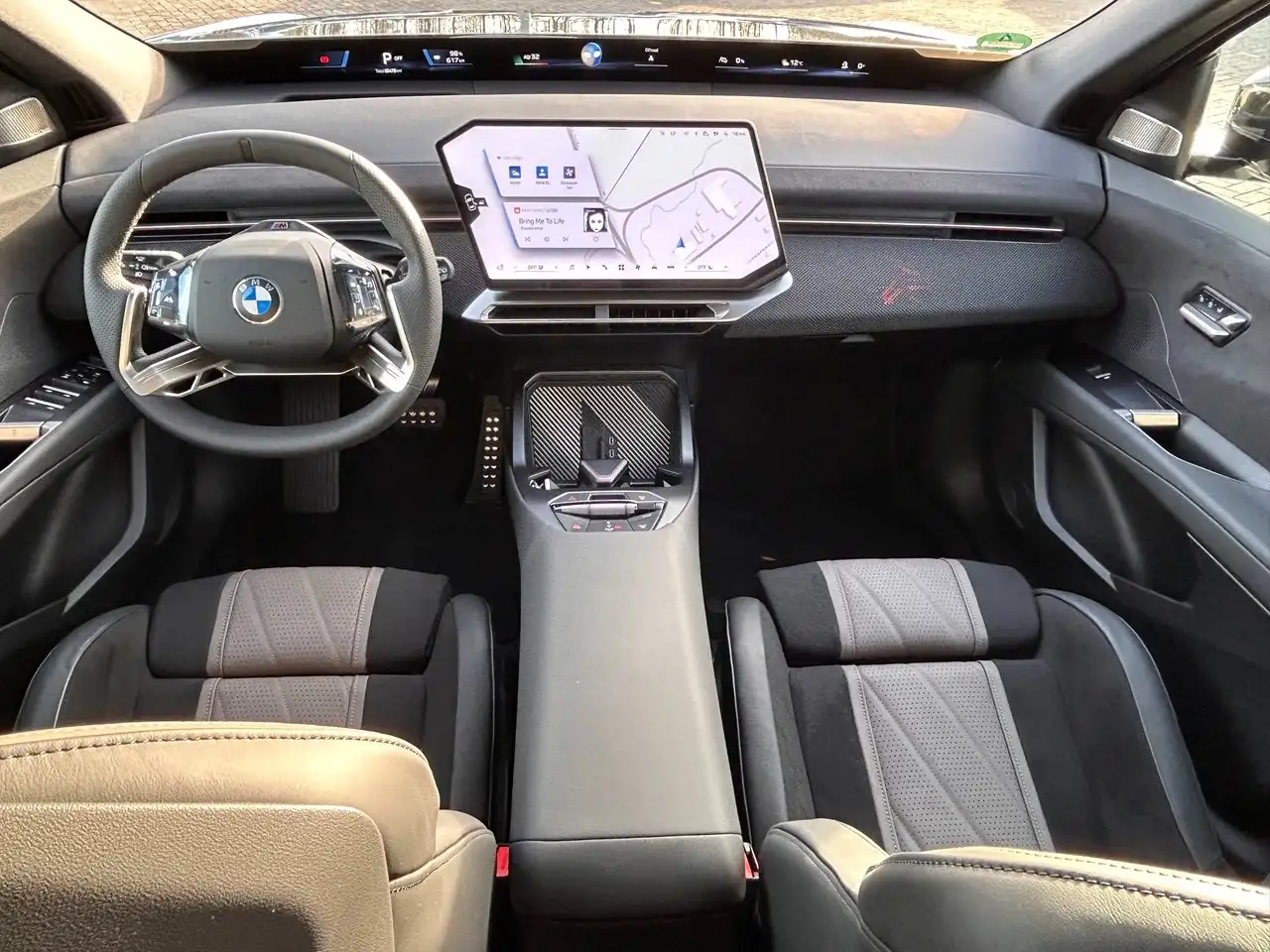 BMW iX3 50 xDrive / Autobahn-Ass. / AHK / Indvidual 7