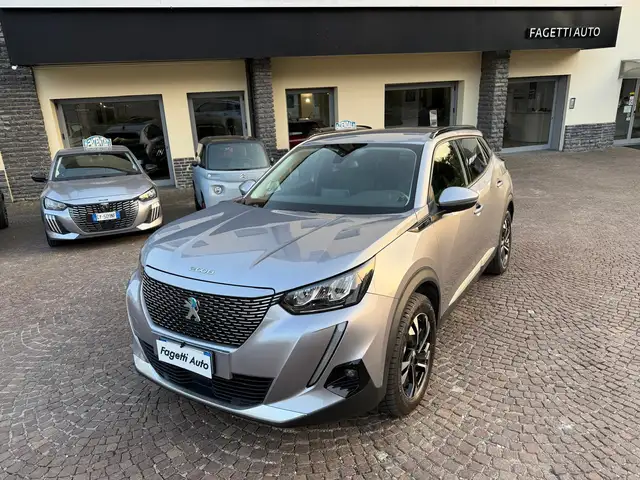 Peugeot e-2008 ALLURE PACK 100kW OBC 11KW