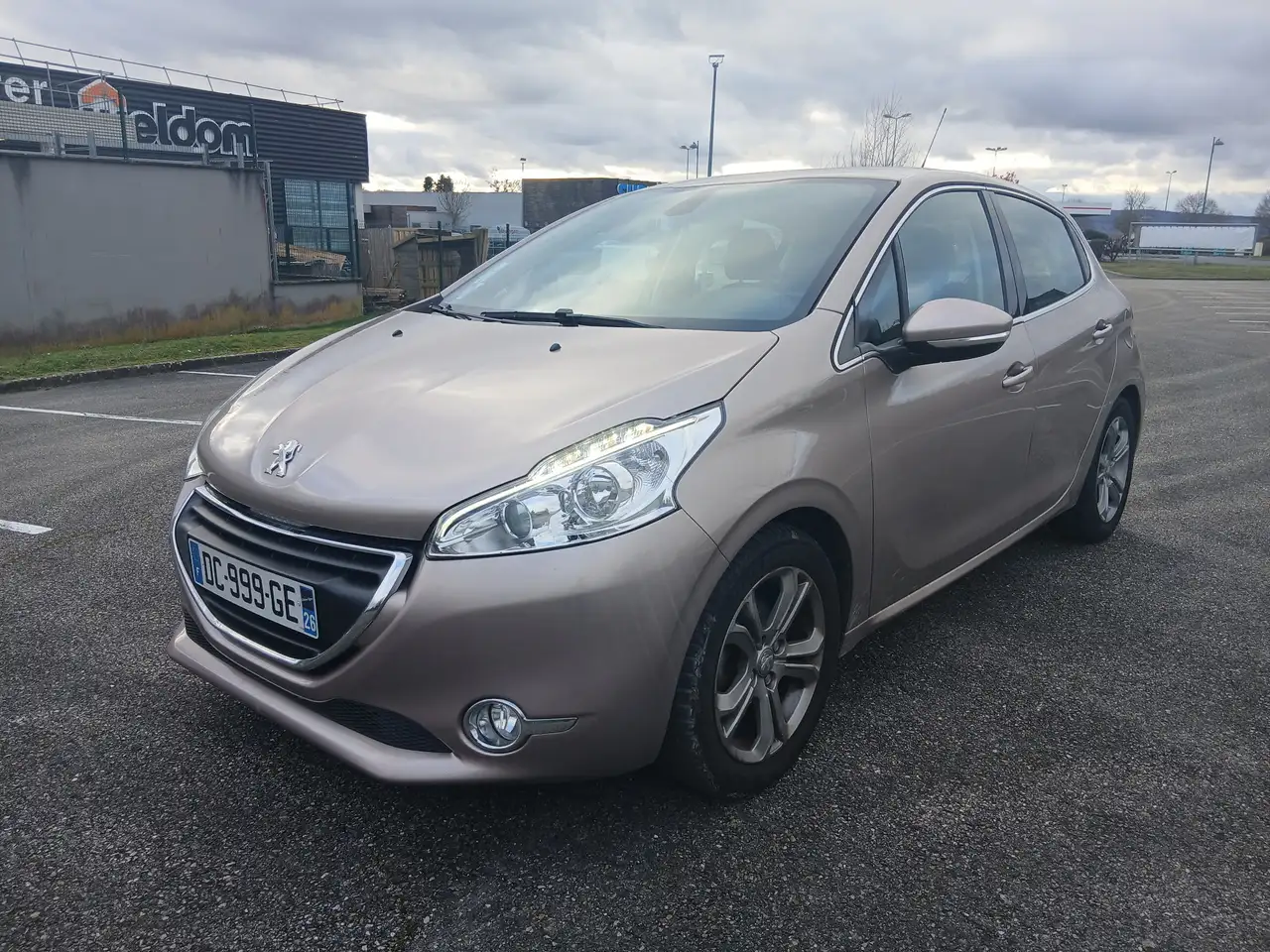 Peugeot 208 1.2 VTi 82ch BVM5 Style