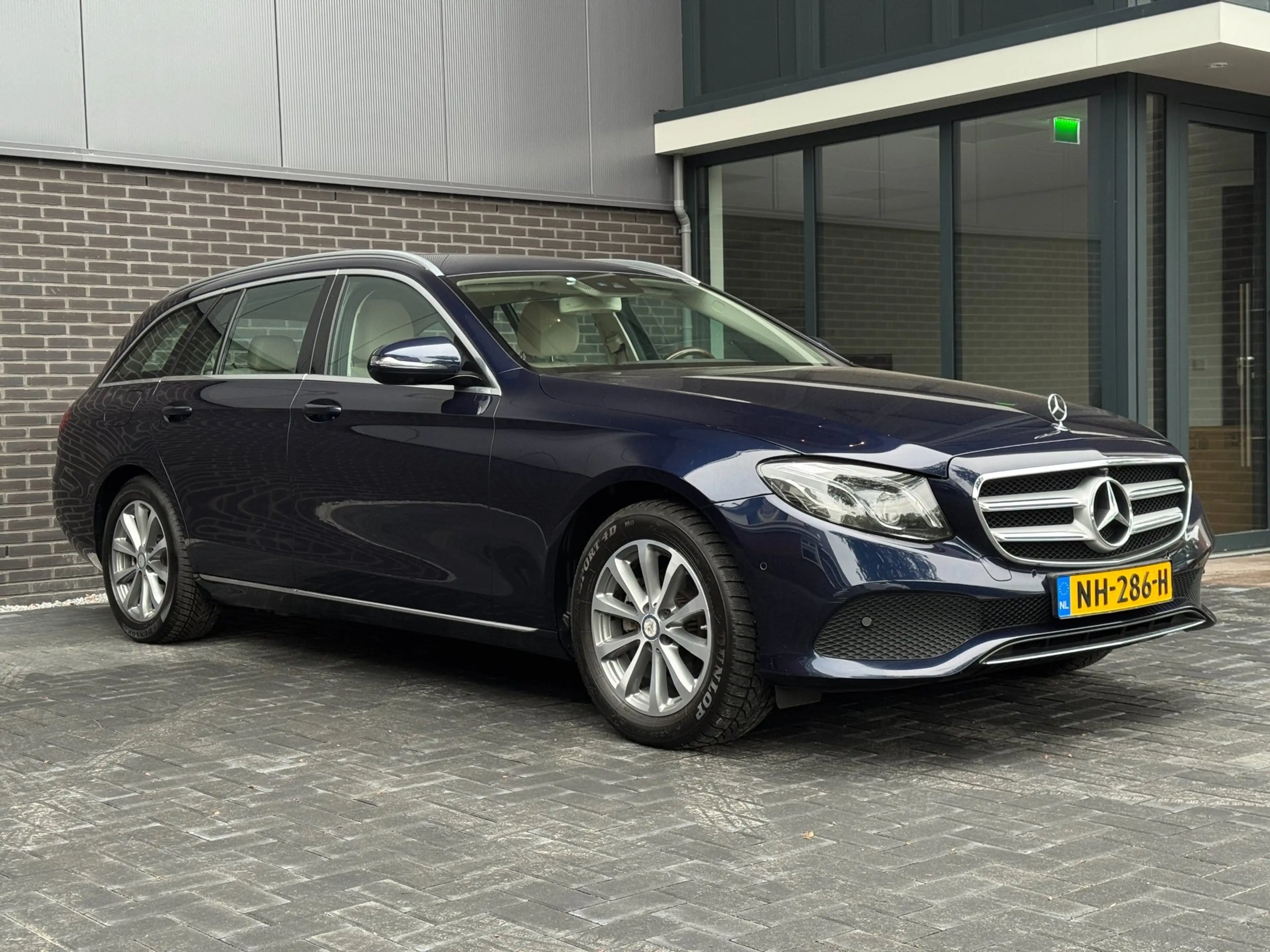 Mercedes-Benz E 200 Estate Prestige | Leder | Navi | 360 camera | Sfee — photo 3