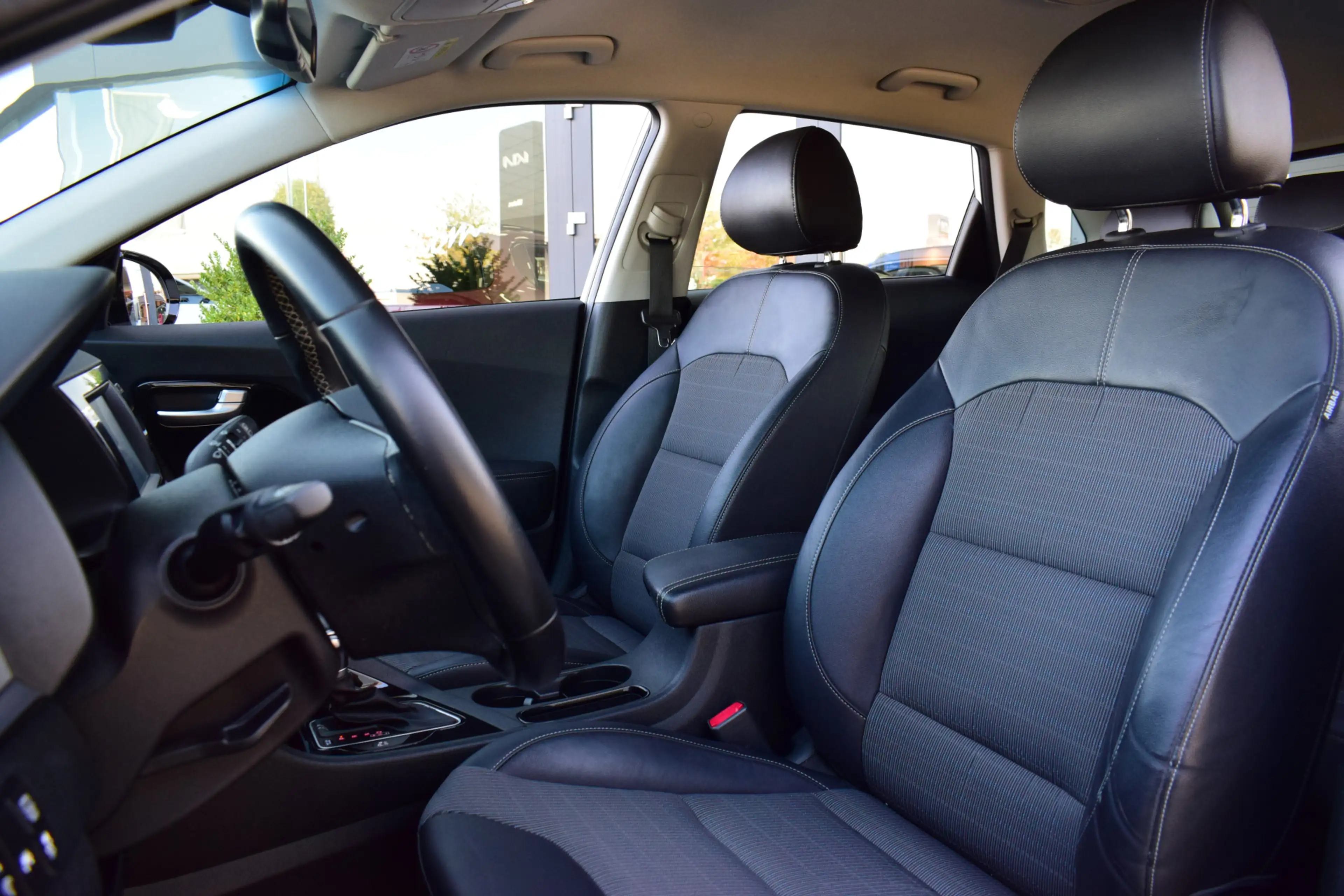 Kia Niro 1.6 GDi Hybrid DynamicLine | Cruise | Climate | Ca — photo 8