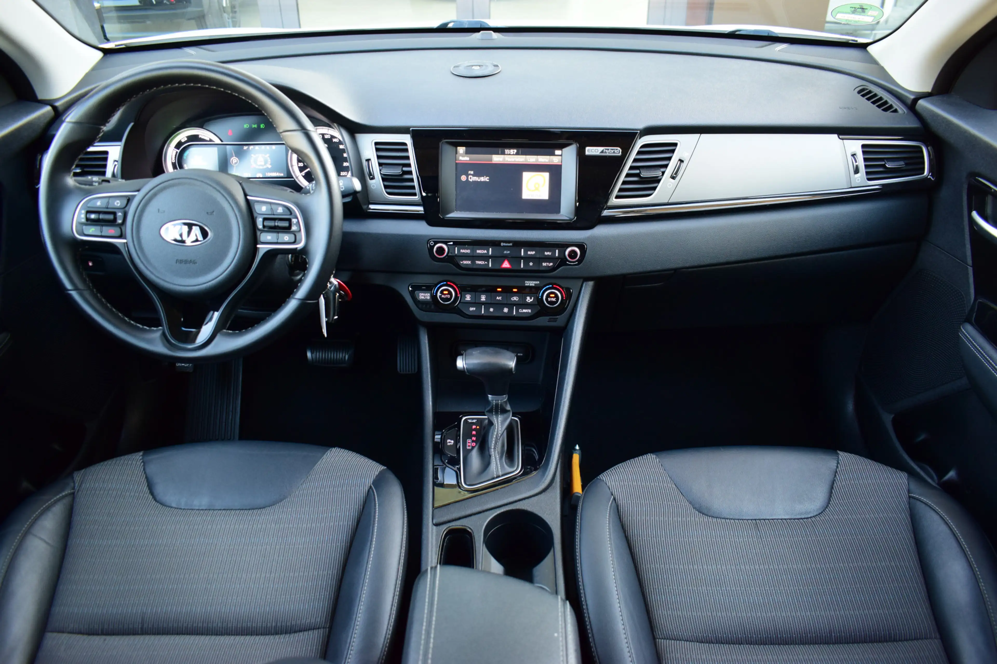 Kia Niro 1.6 GDi Hybrid DynamicLine | Cruise | Climate | Ca — photo 3