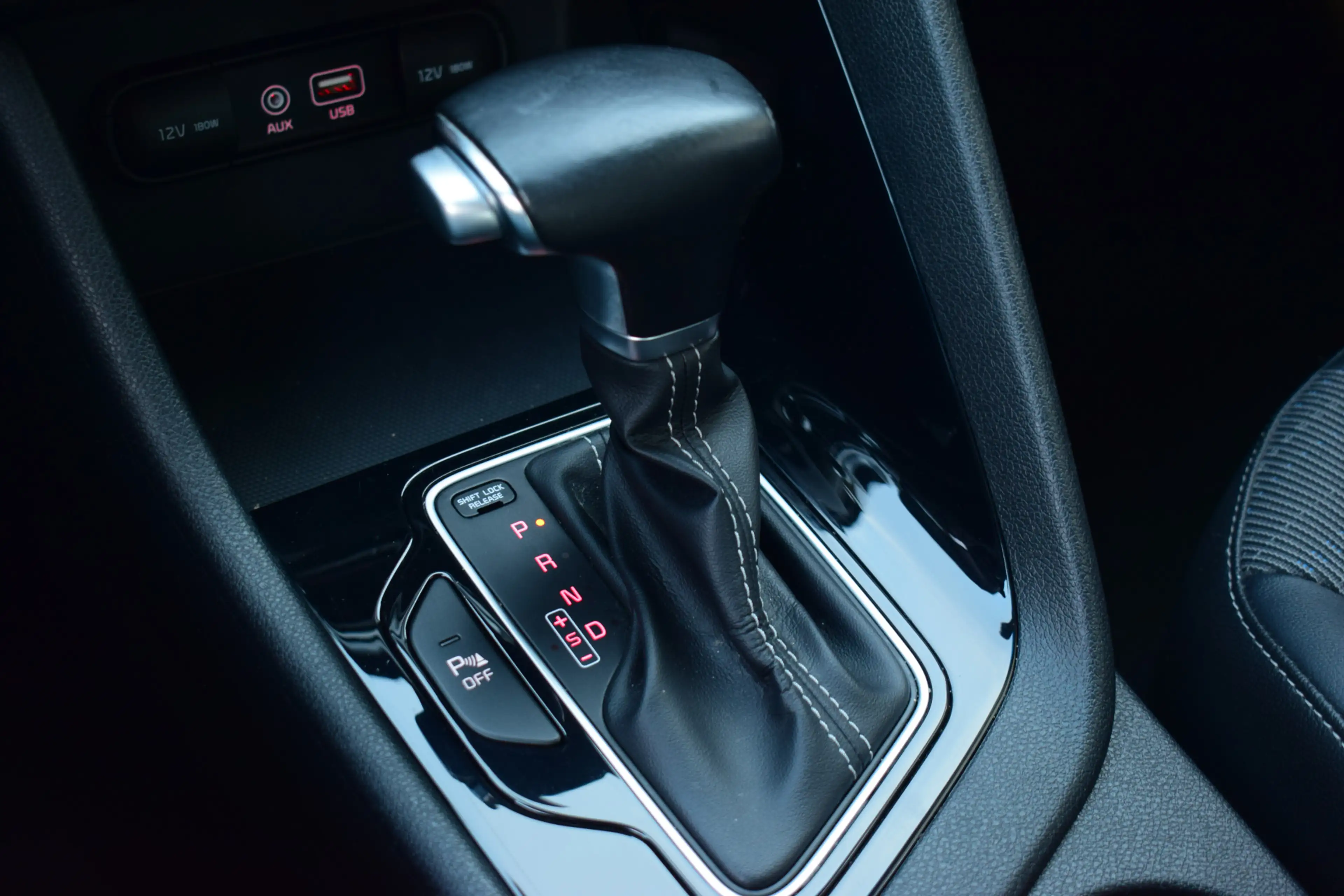 Kia Niro 1.6 GDi Hybrid DynamicLine | Cruise | Climate | Ca — photo 4