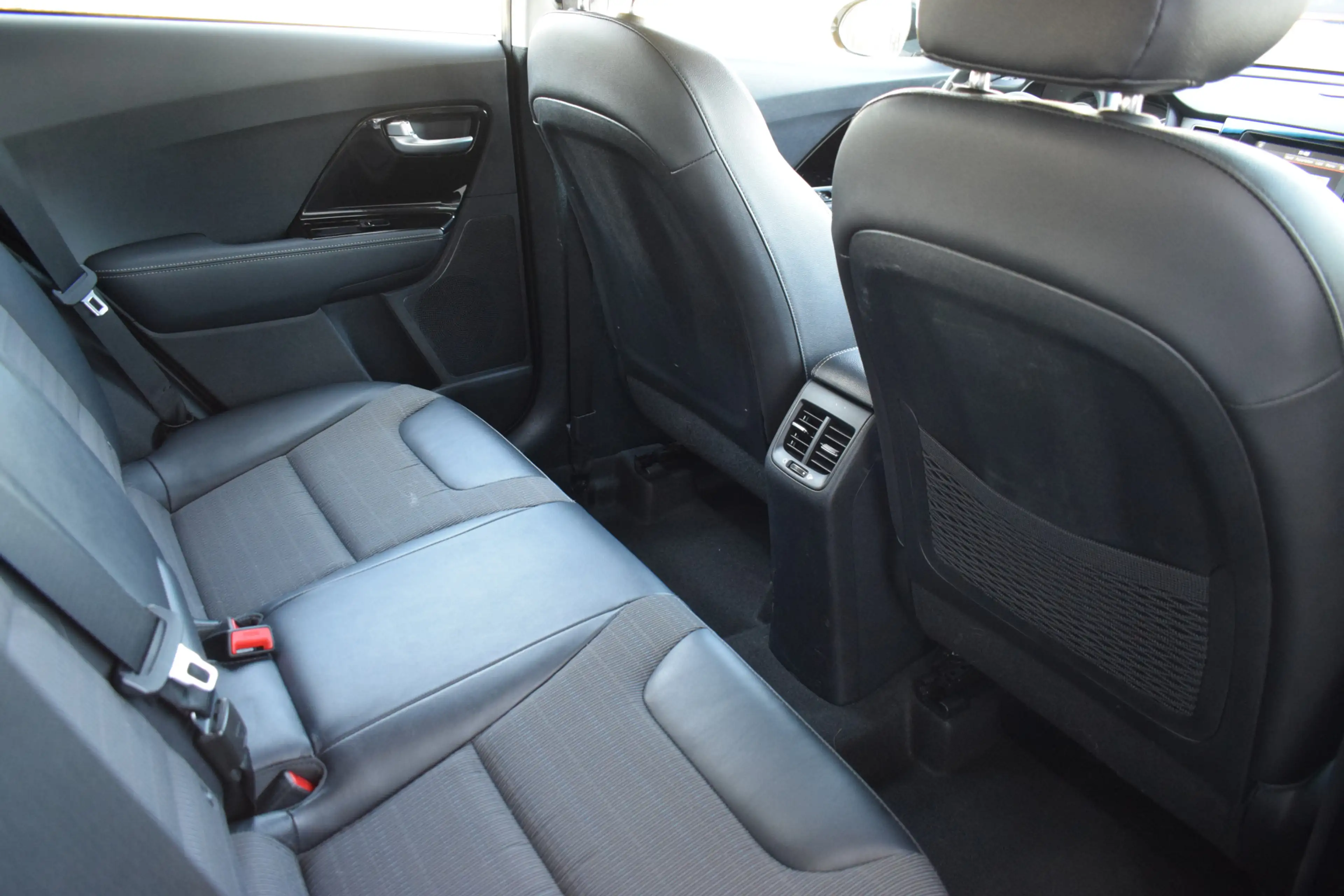 Kia Niro 1.6 GDi Hybrid DynamicLine | Cruise | Climate | Ca — photo 11