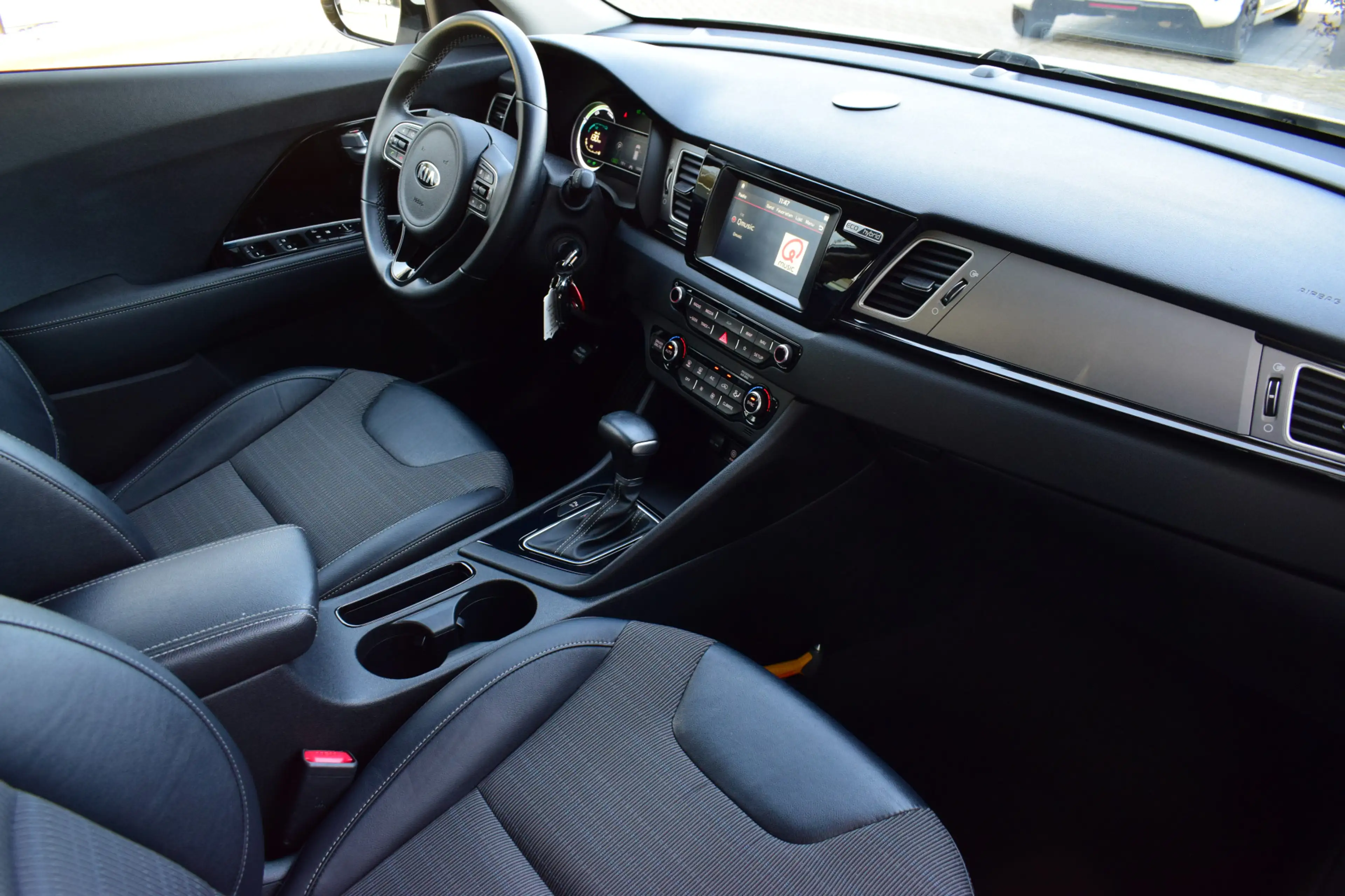 Kia Niro 1.6 GDi Hybrid DynamicLine | Cruise | Climate | Ca — photo 12