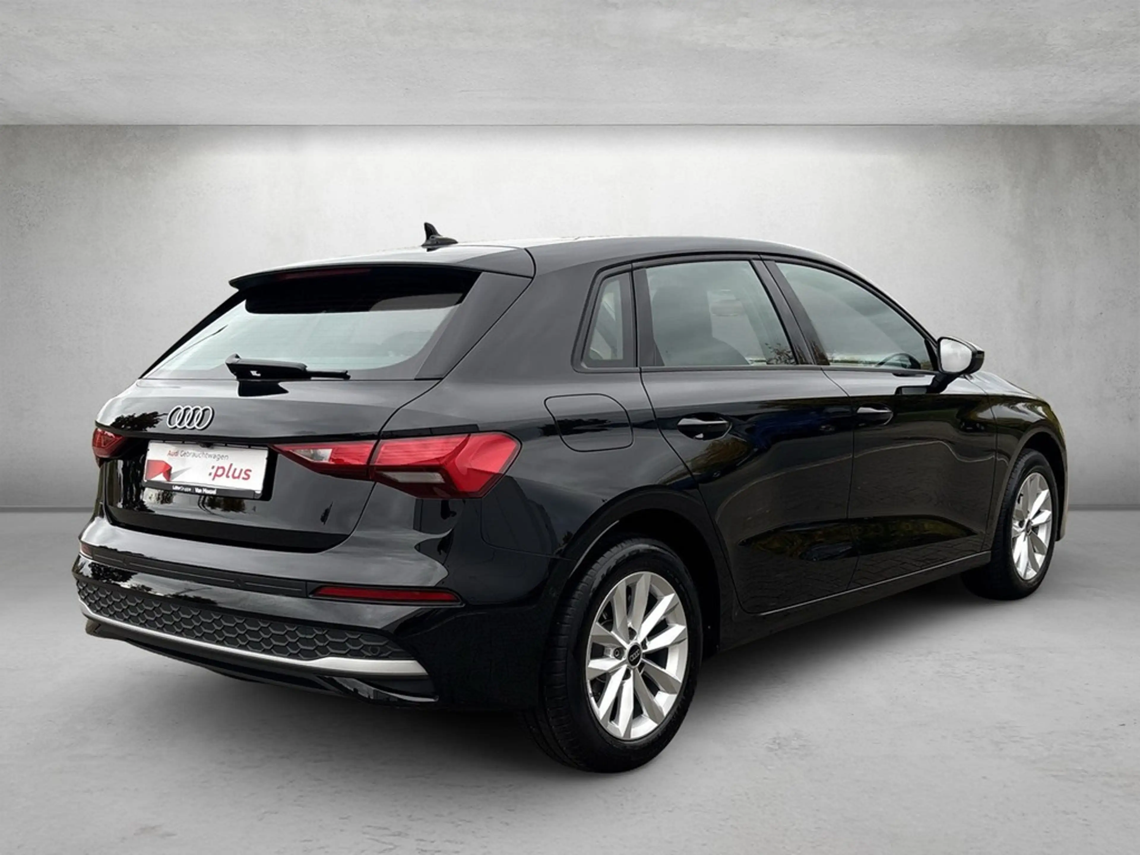 Audi A3 Sportback 30 TFSI S tronic *Kamera* — photo 3