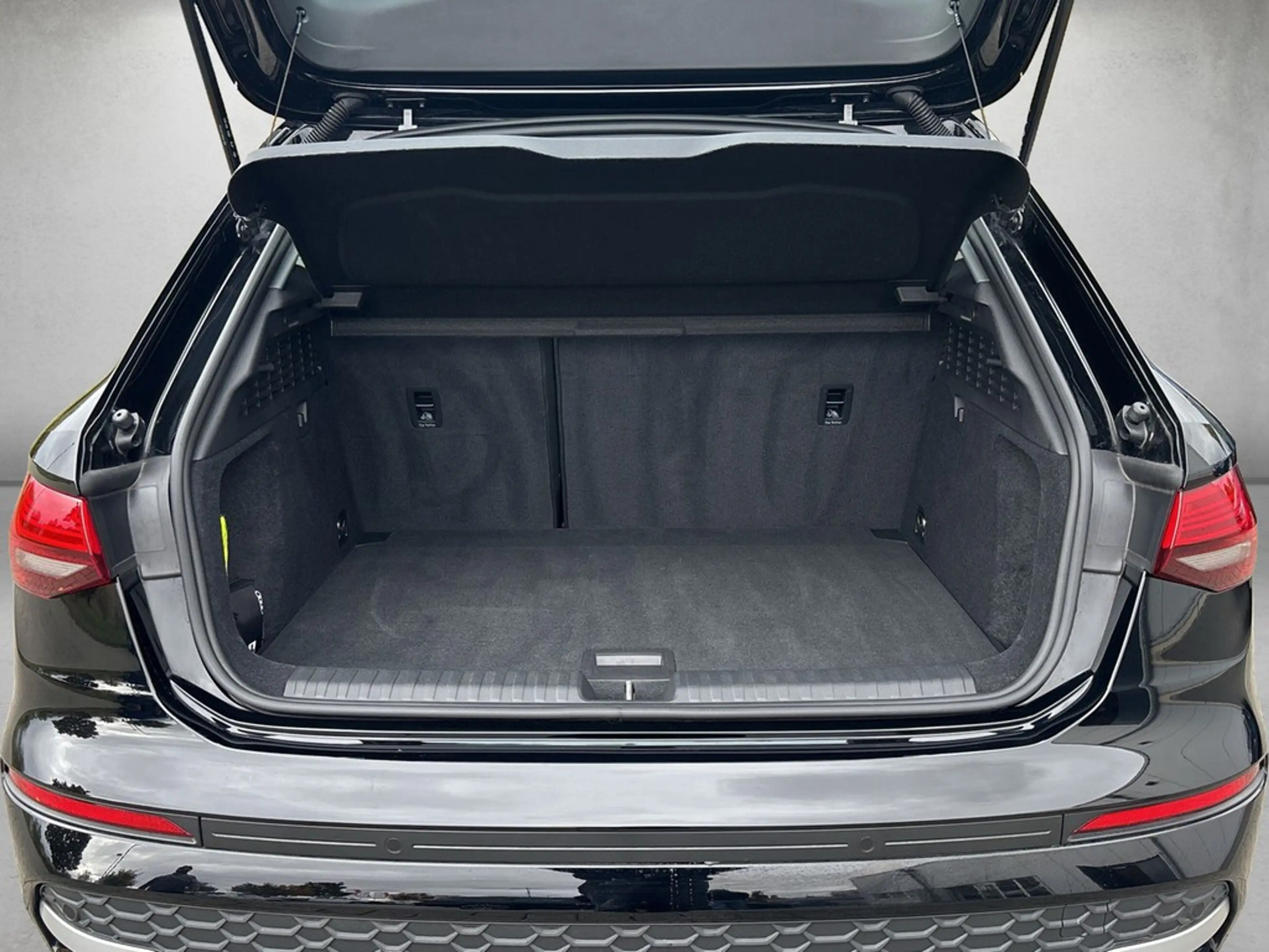 Audi A3 Sportback 30 TFSI S tronic *Kamera* — photo 5