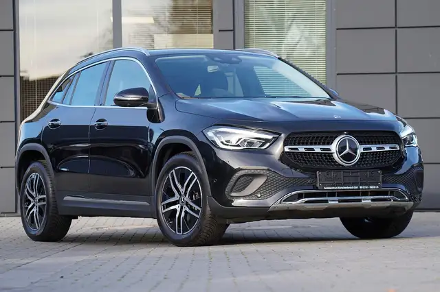 Mercedes-Benz GLA 250 4Matic MIT 2 JAHREN GARANTIE !!!