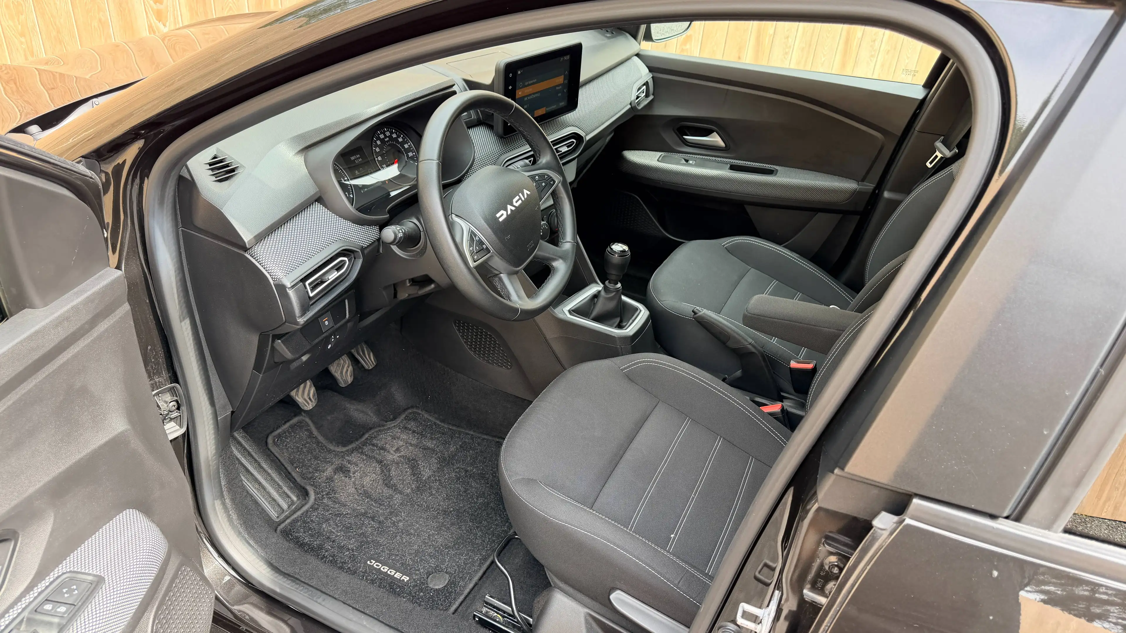 Dacia Jogger Jogger 1.0 TCe Essential 5pl. — photo 9