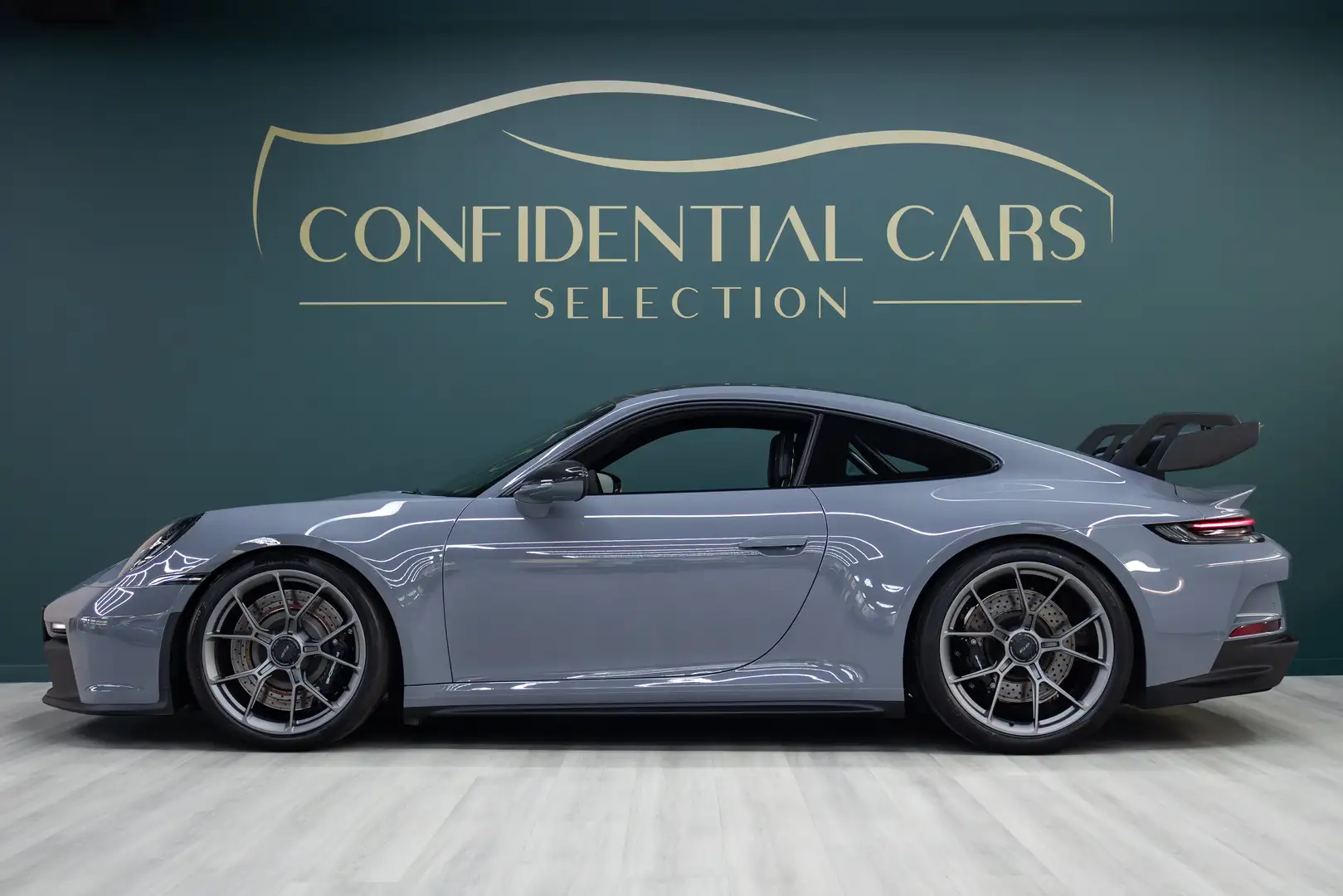 Porsche 992 GT3 4.0 PDK / Arctic Grey / Carbon Gris - 2