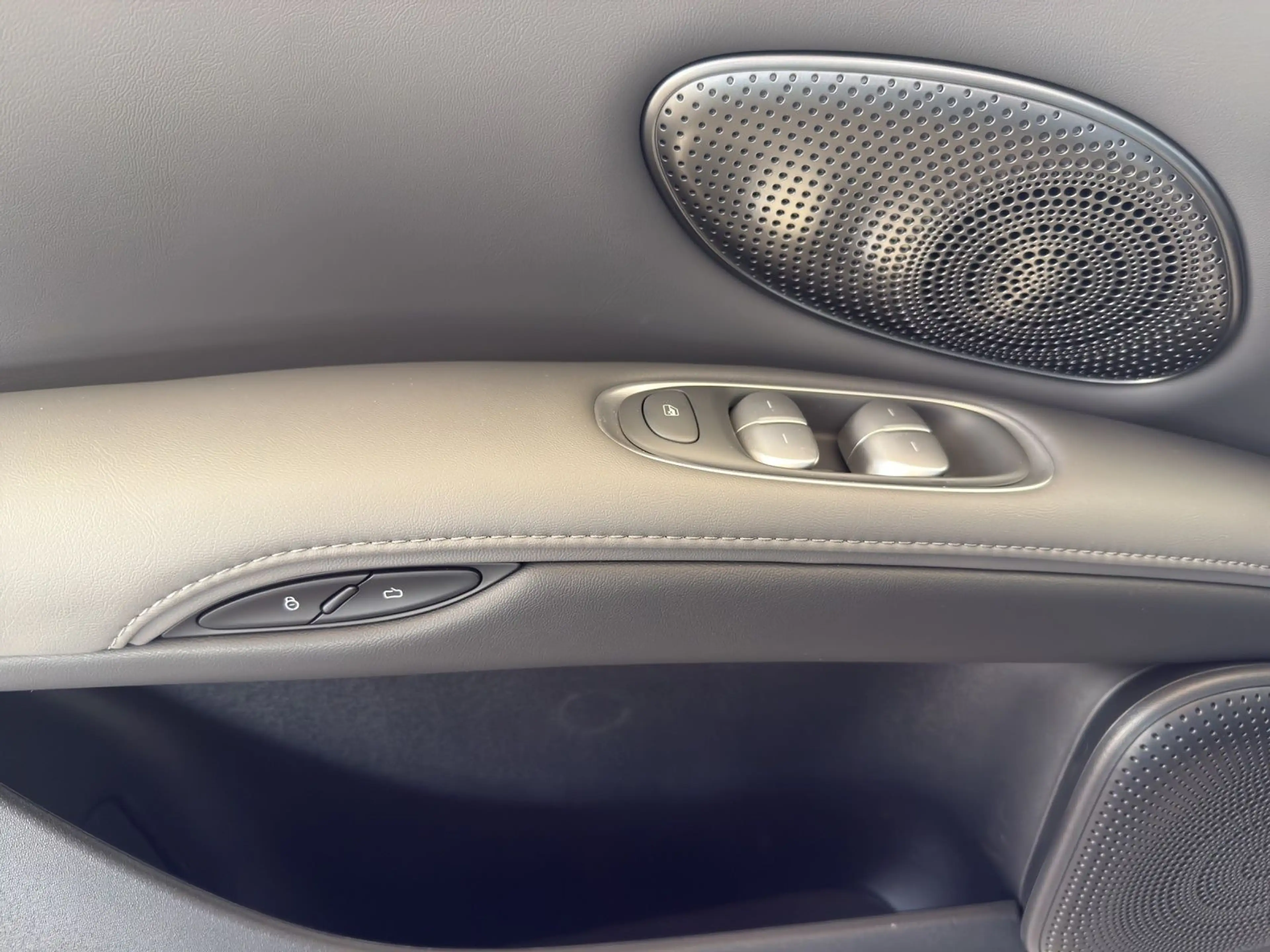 MG EV AWD PREMIUM DrivePack Panodach 360 Grad — photo 8