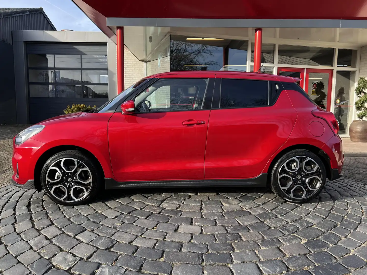 Suzuki Swift 1.4 Sport Smart Hybrid | NIEUWSTAAT | Carplay | Na Rouge - 2