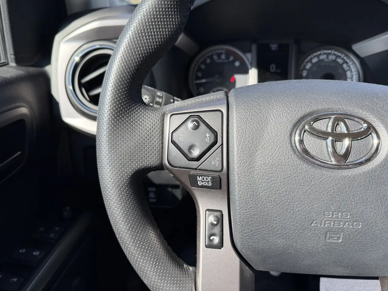 Toyota Tacoma photo Toyota Tacoma